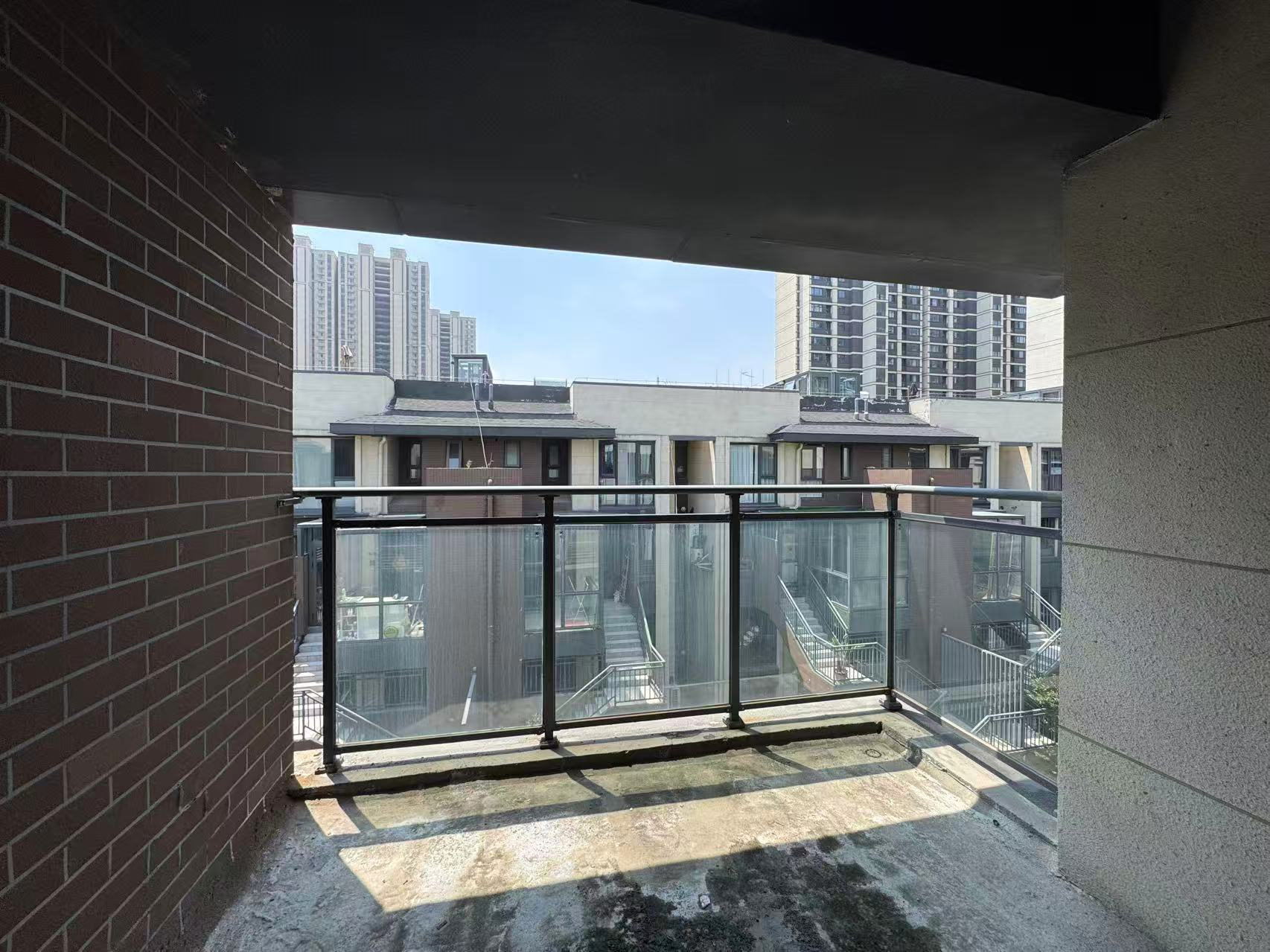 万科翡翠东第 3室2厅2卫 145m&sup2;