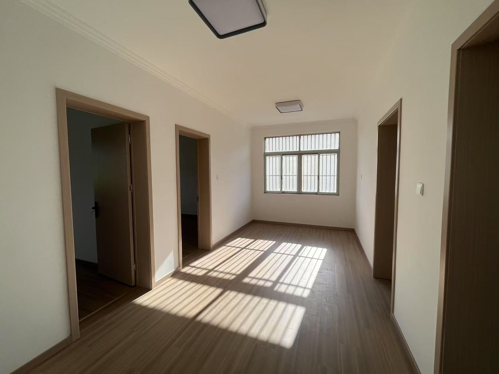 八角亭小区 3室2厅1卫 95.06m²
