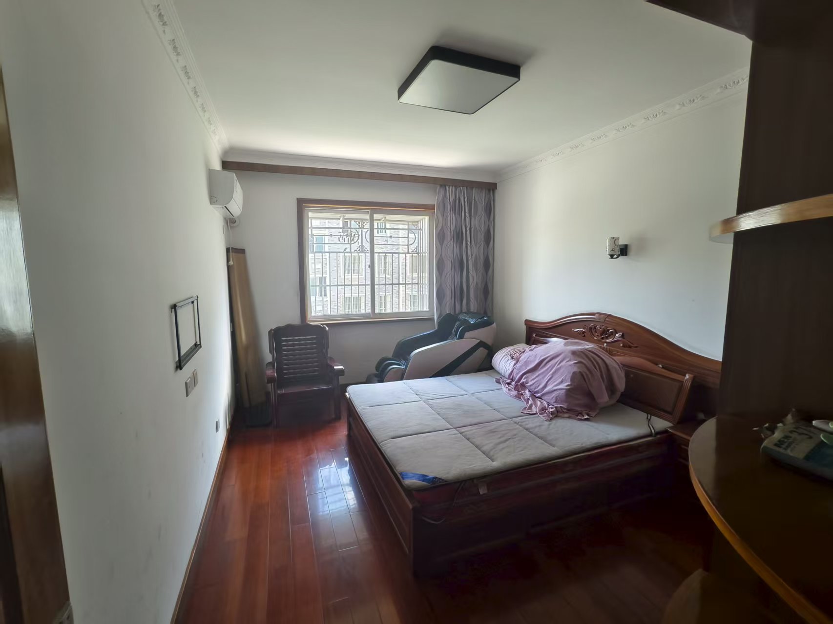 华山花苑四期 4室2厅2卫 164m&sup2;