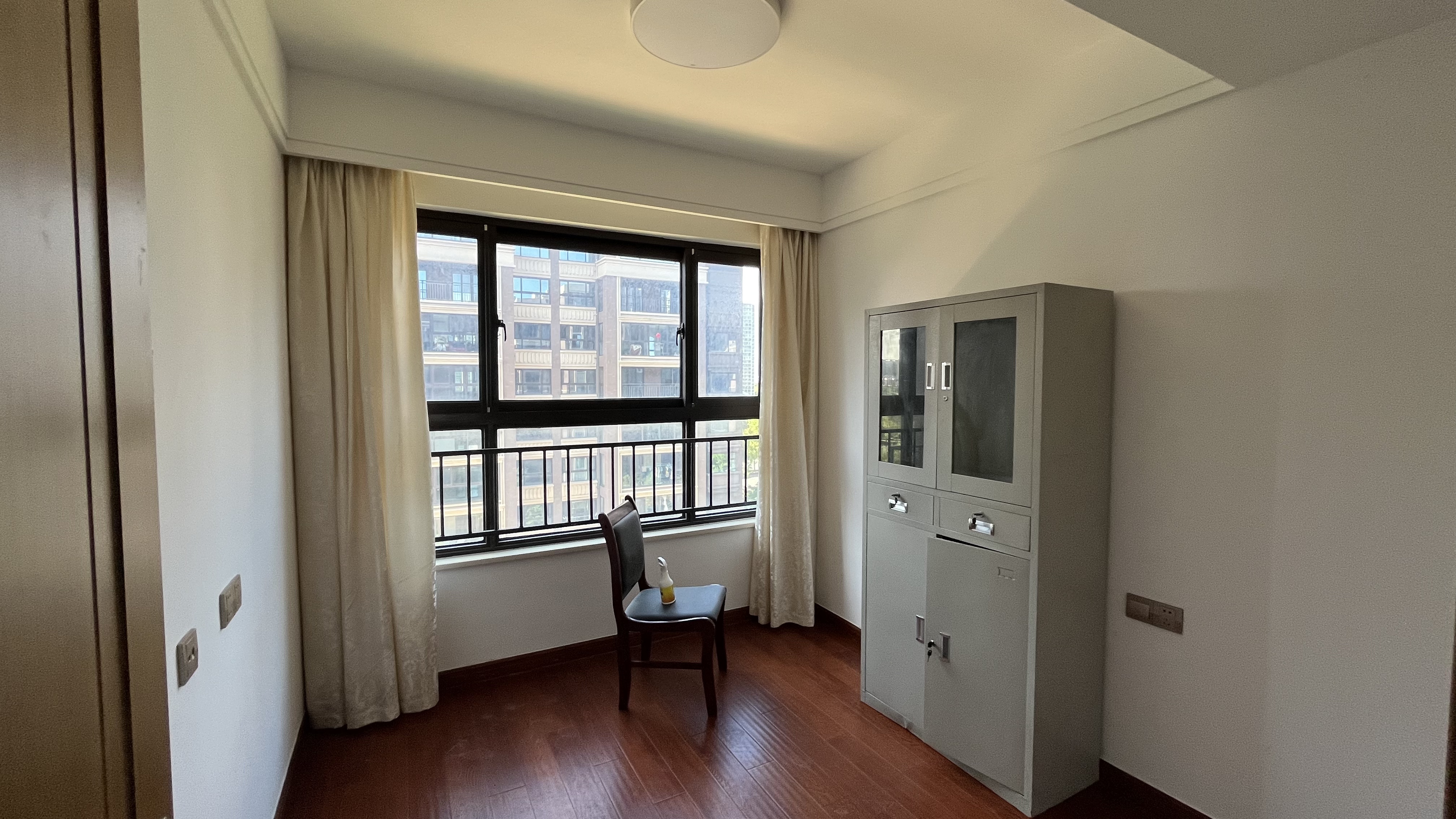 林肯公园 4室2厅2卫 144m&sup2;