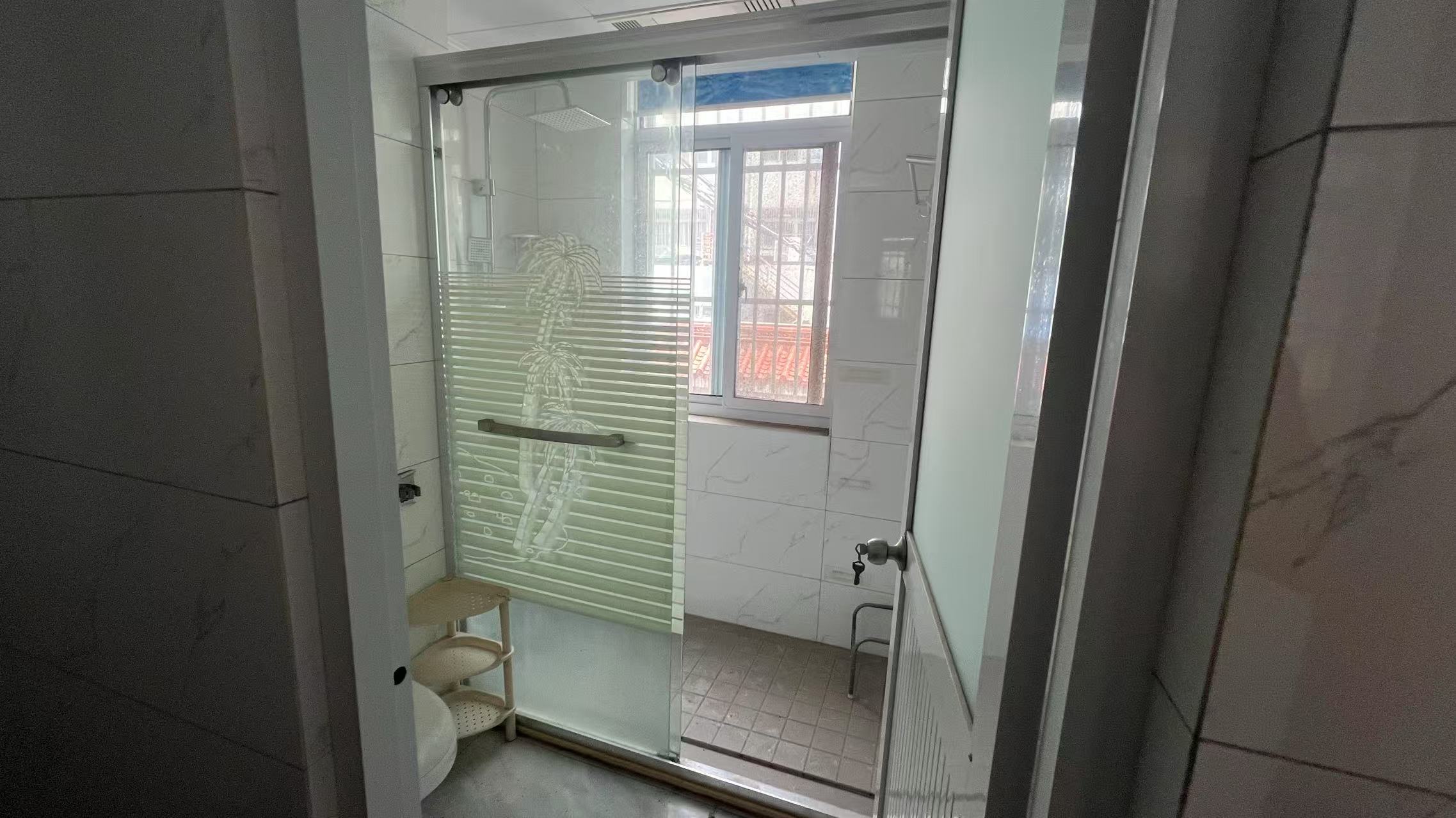 金南小区 3室2厅1卫 102m&sup2;