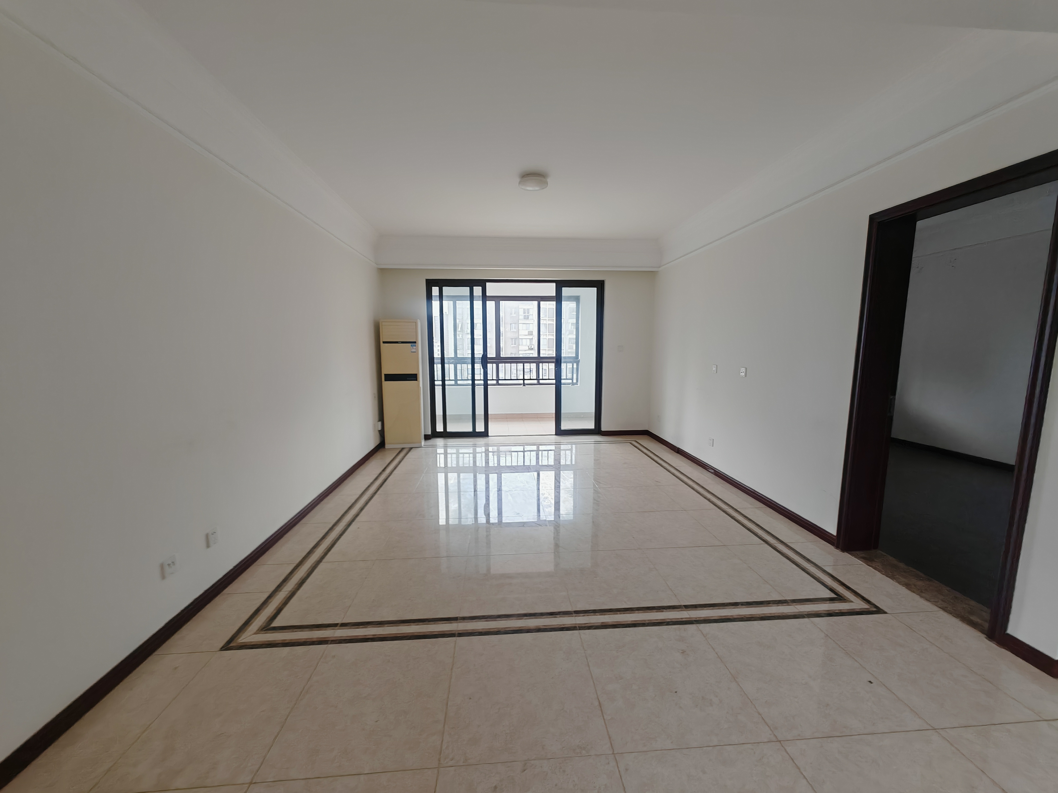 中梁望府 4室2厅2卫 147.79m&sup2;