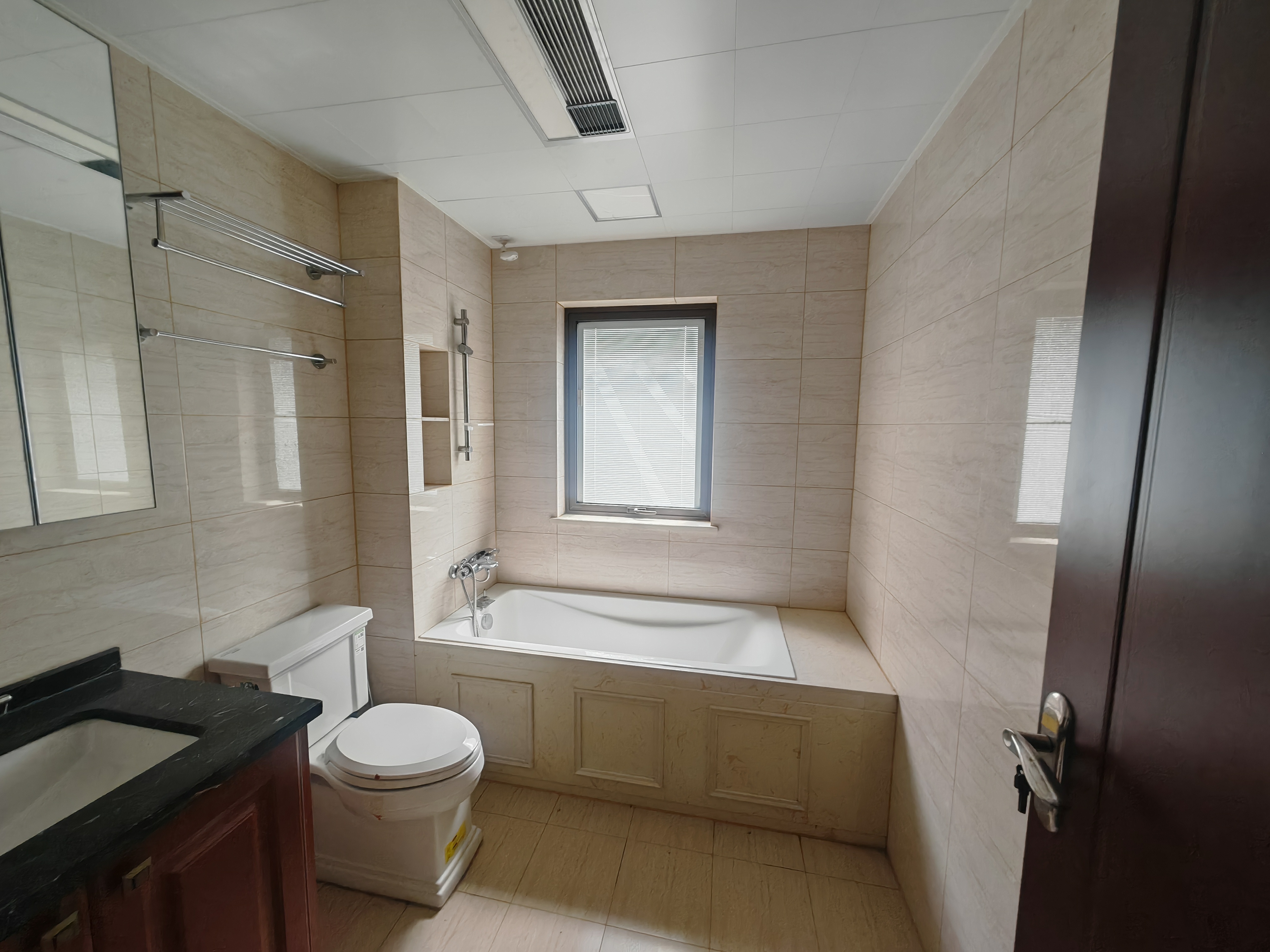 中梁望府 4室2厅2卫 147.79m&sup2;