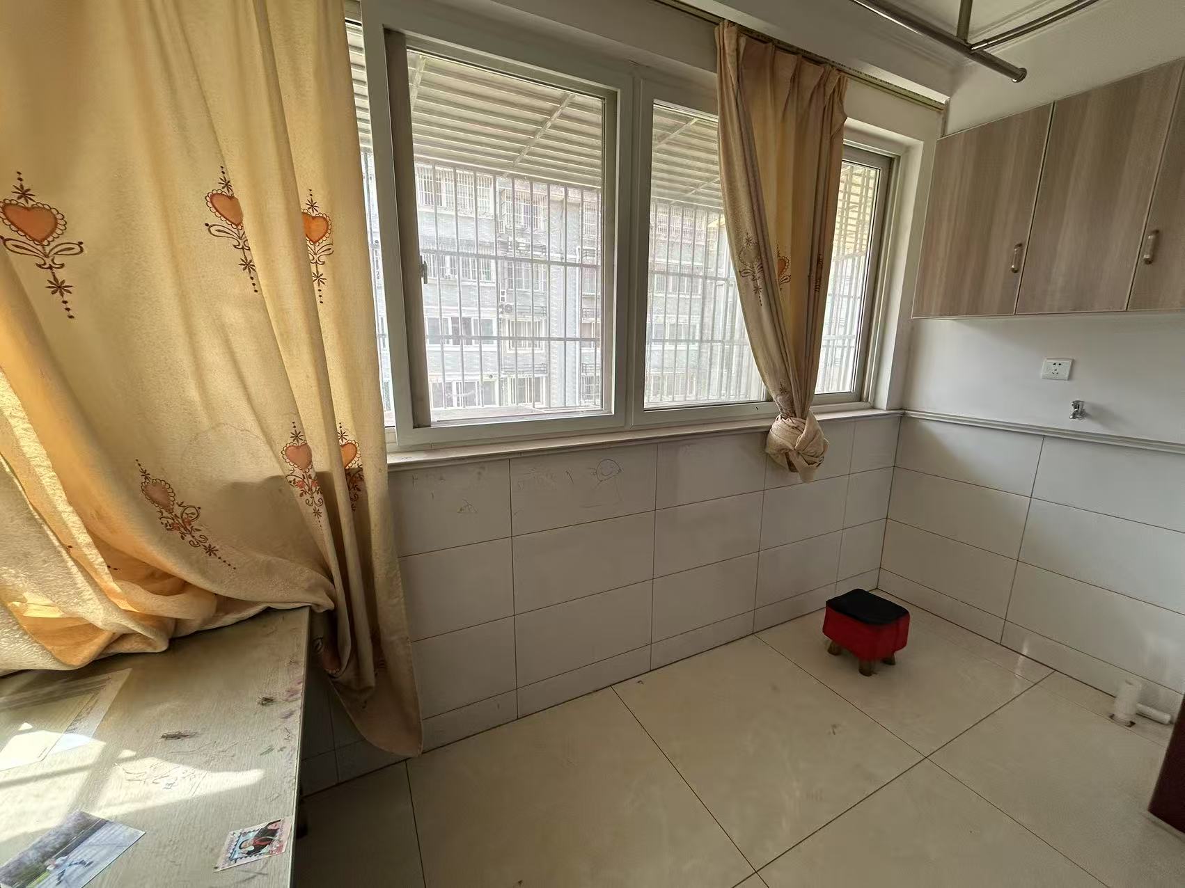 天山花苑西区 2室1厅1卫 83m&sup2;