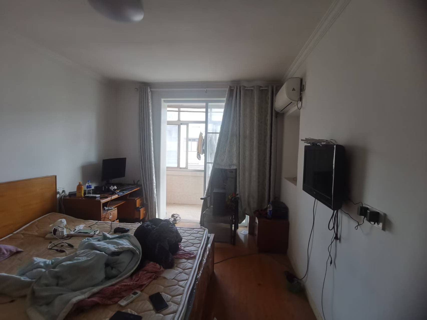 虹桥新村(朝霞路) 1室1厅1卫 46m&sup2;