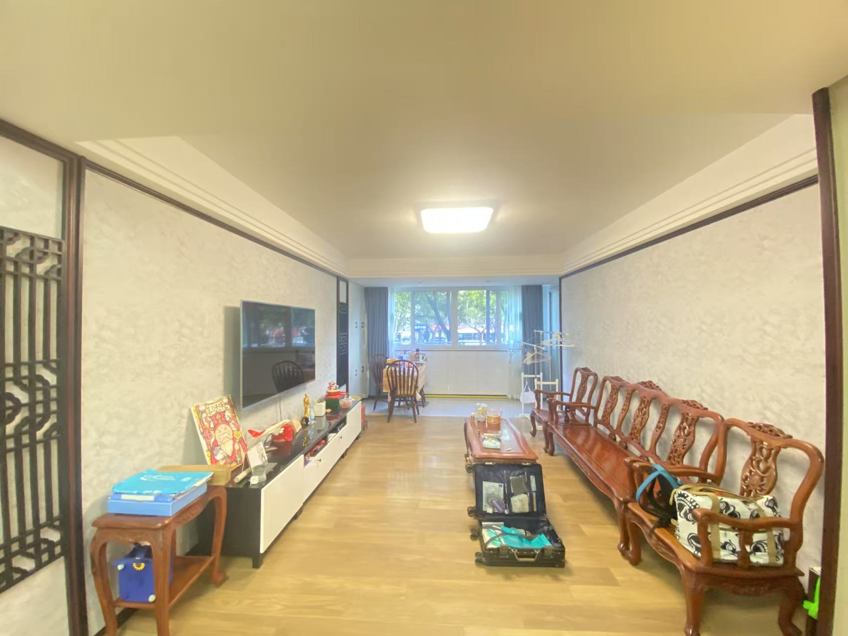 光明东村二期 3室2厅1卫 145m²