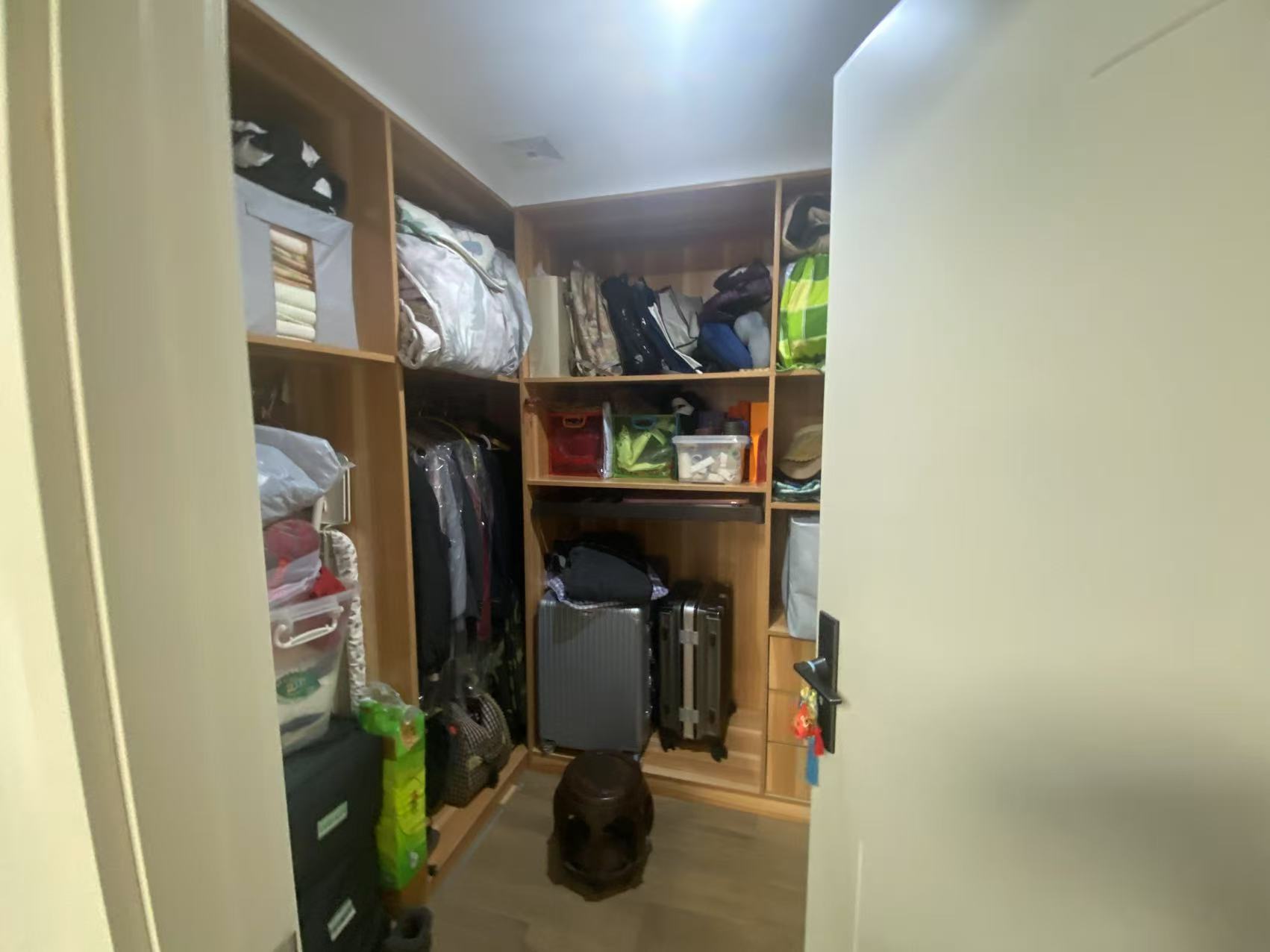 光明东村二期 3室2厅1卫 145m&sup2;