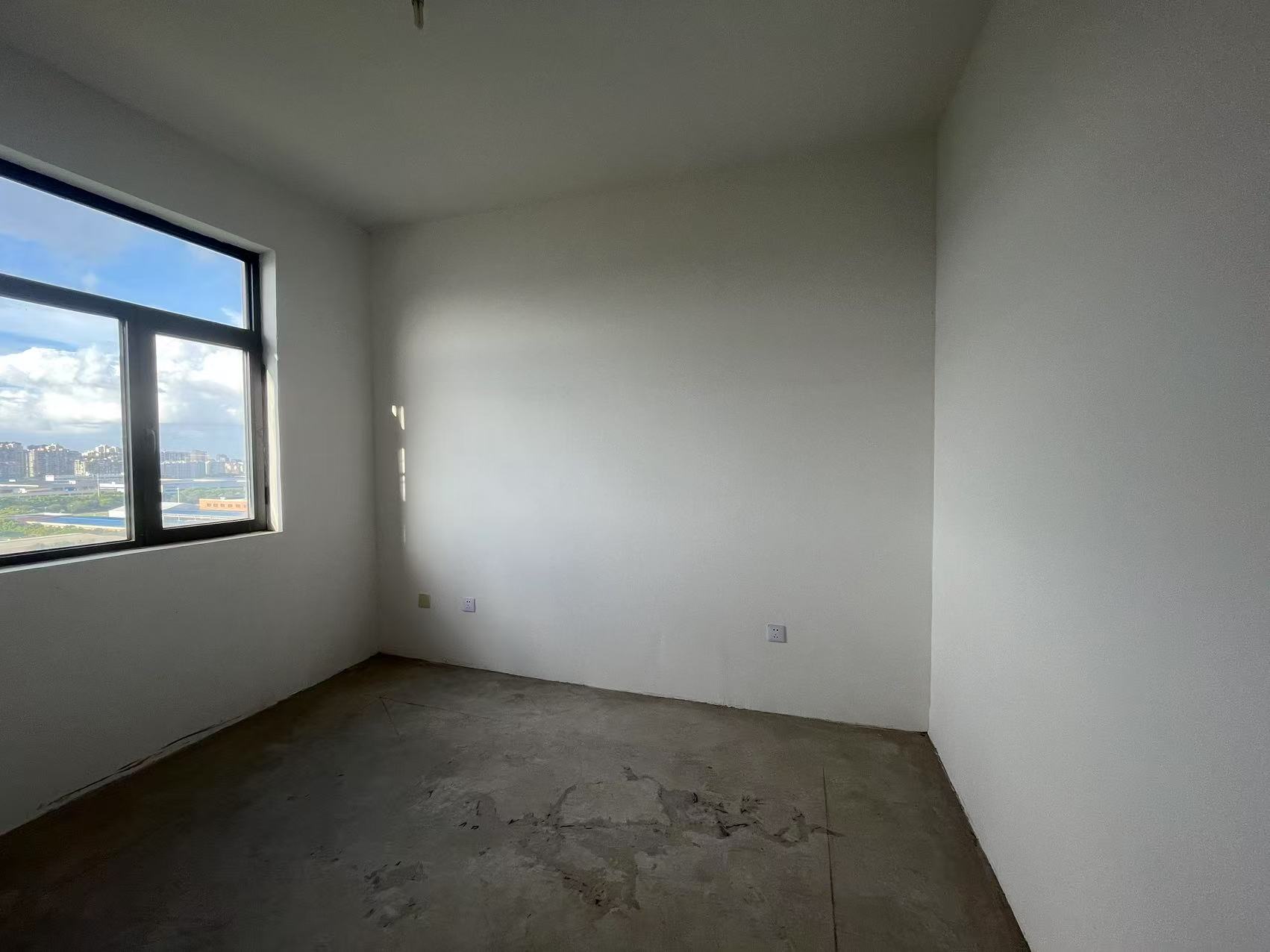 华山花苑六期 3室2厅2卫 125m&sup2;