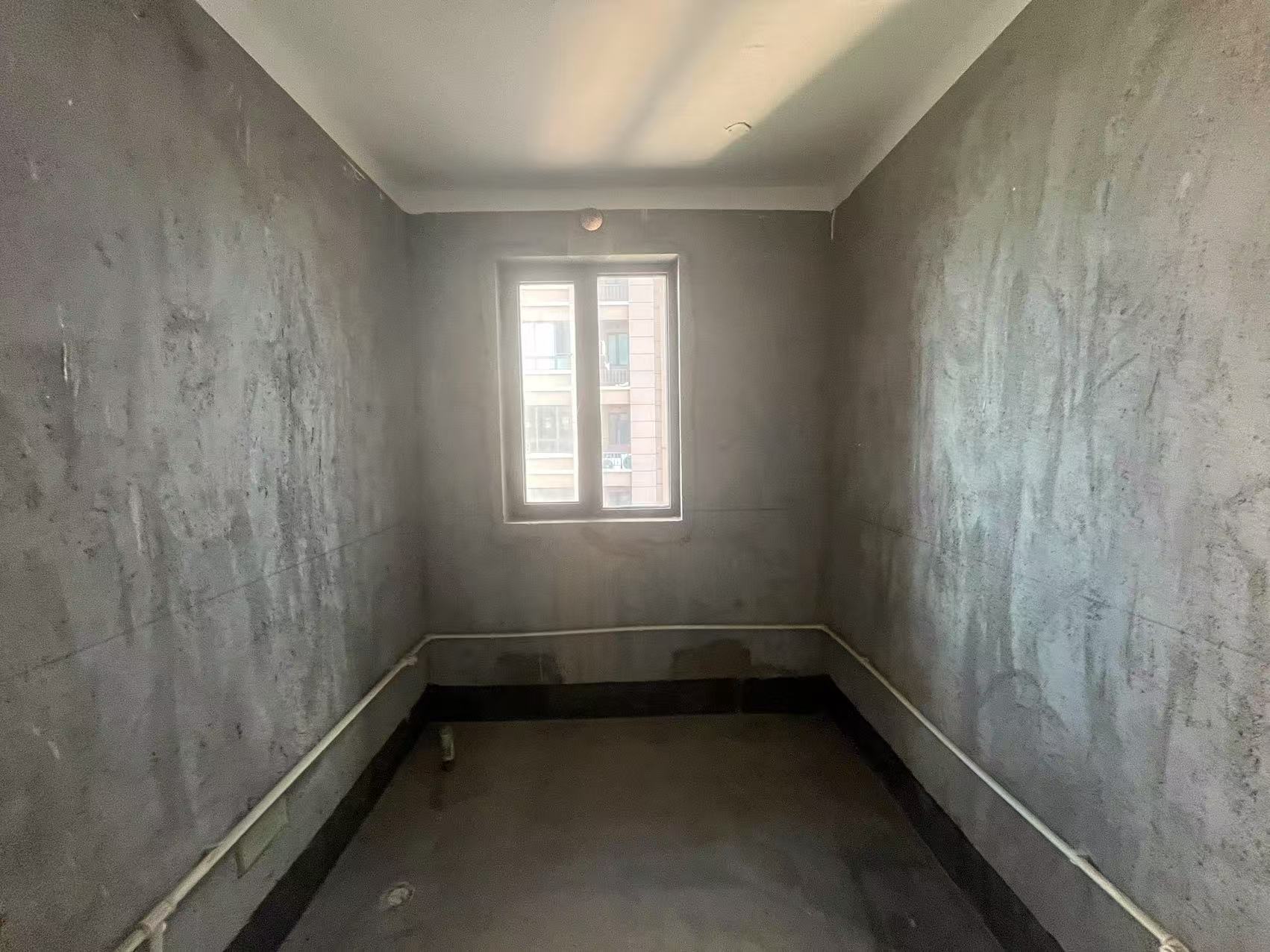 华山花苑六期 3室2厅2卫 125m&sup2;