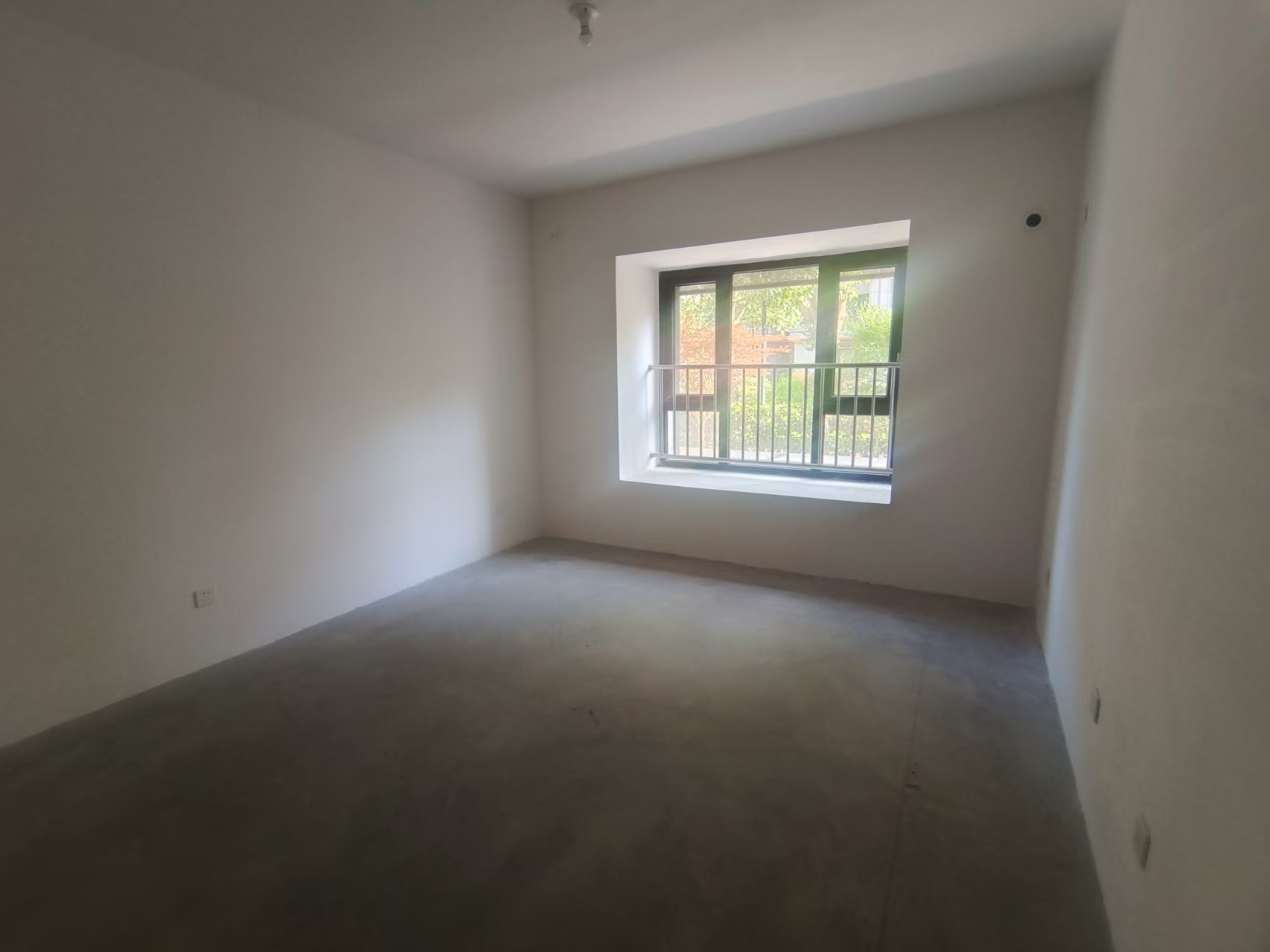 星湖郡 2室2厅2卫 114m&sup2;
