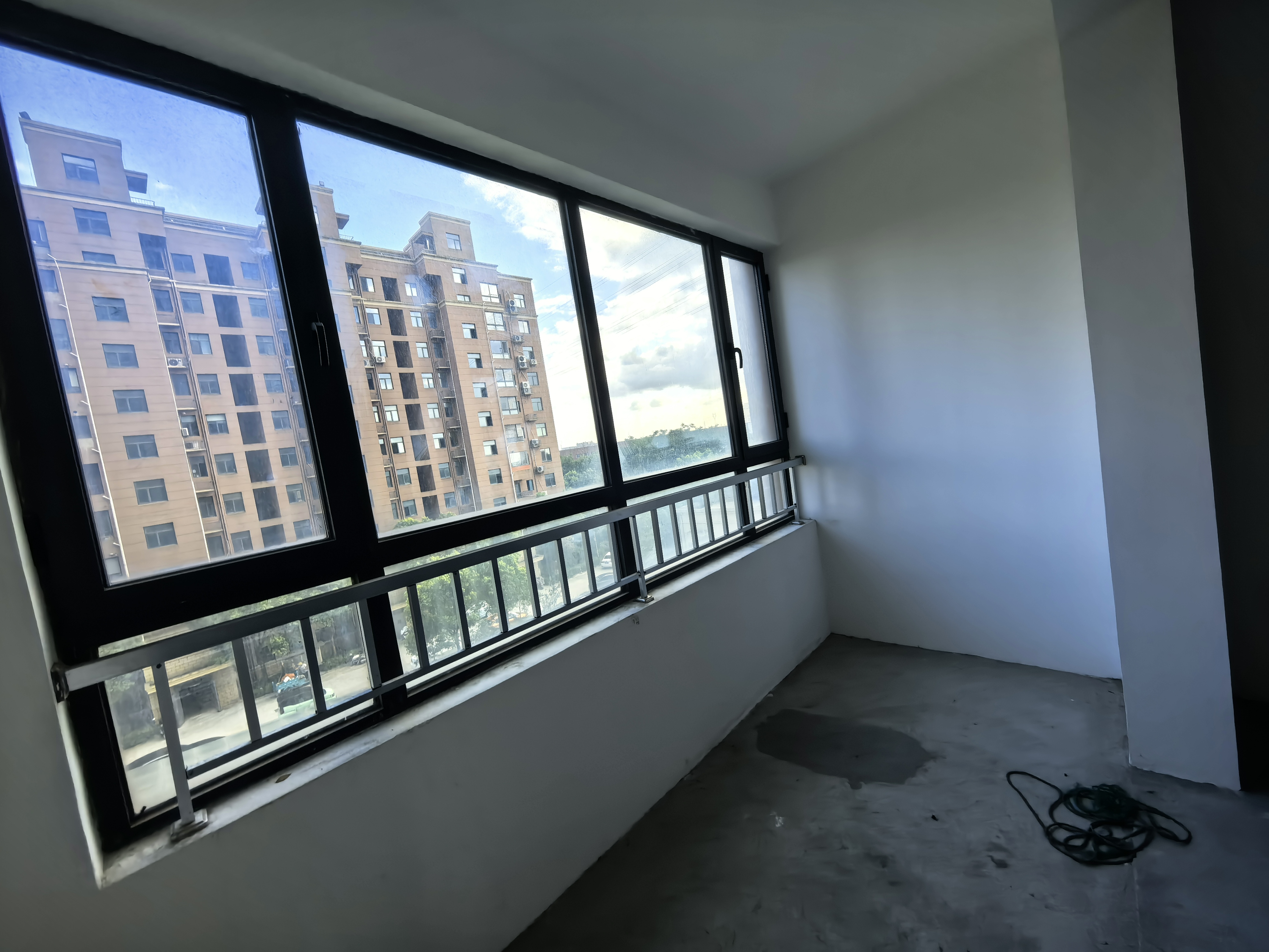 华山朝霞里(朝霞里花苑) 3室2厅1卫 125m&sup2;