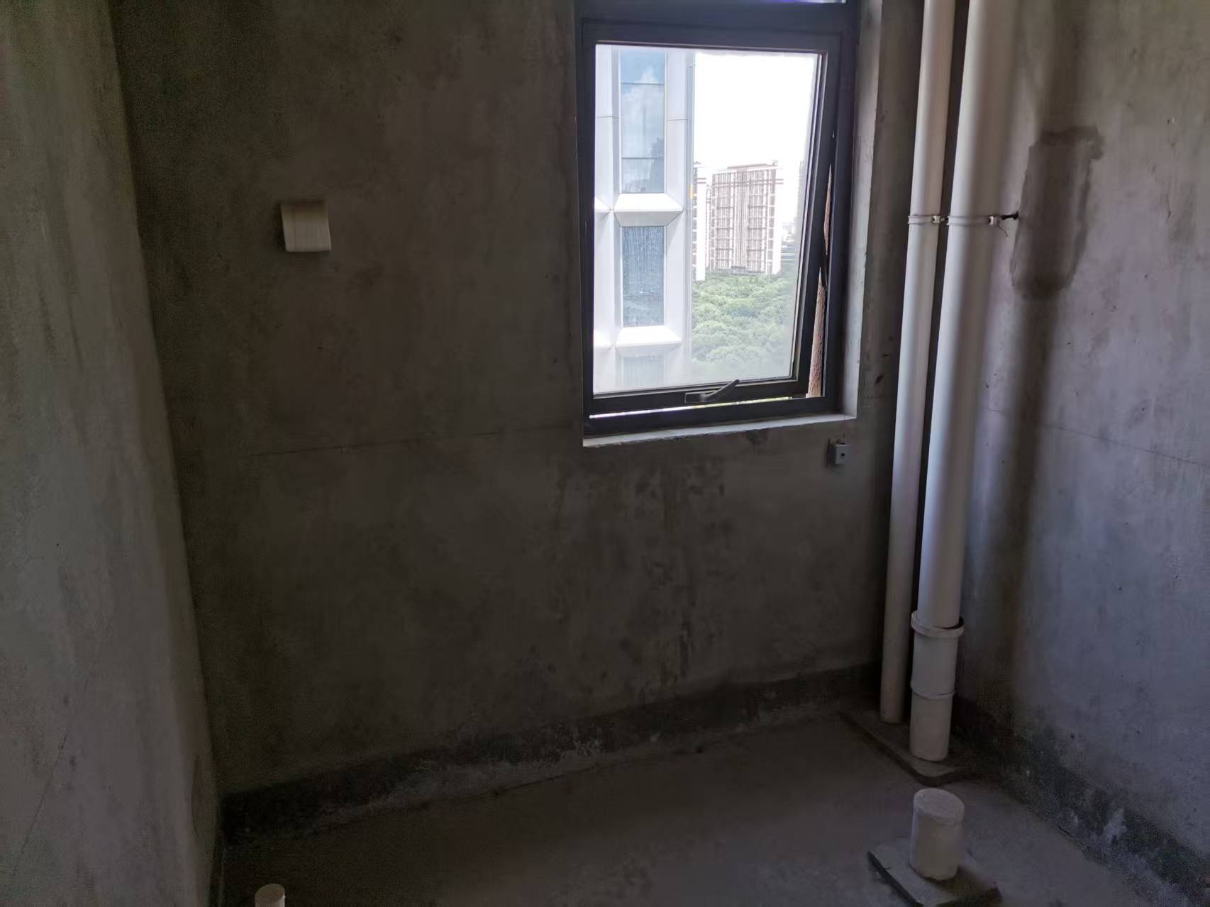 翠园 3室2厅2卫 132m&sup2;