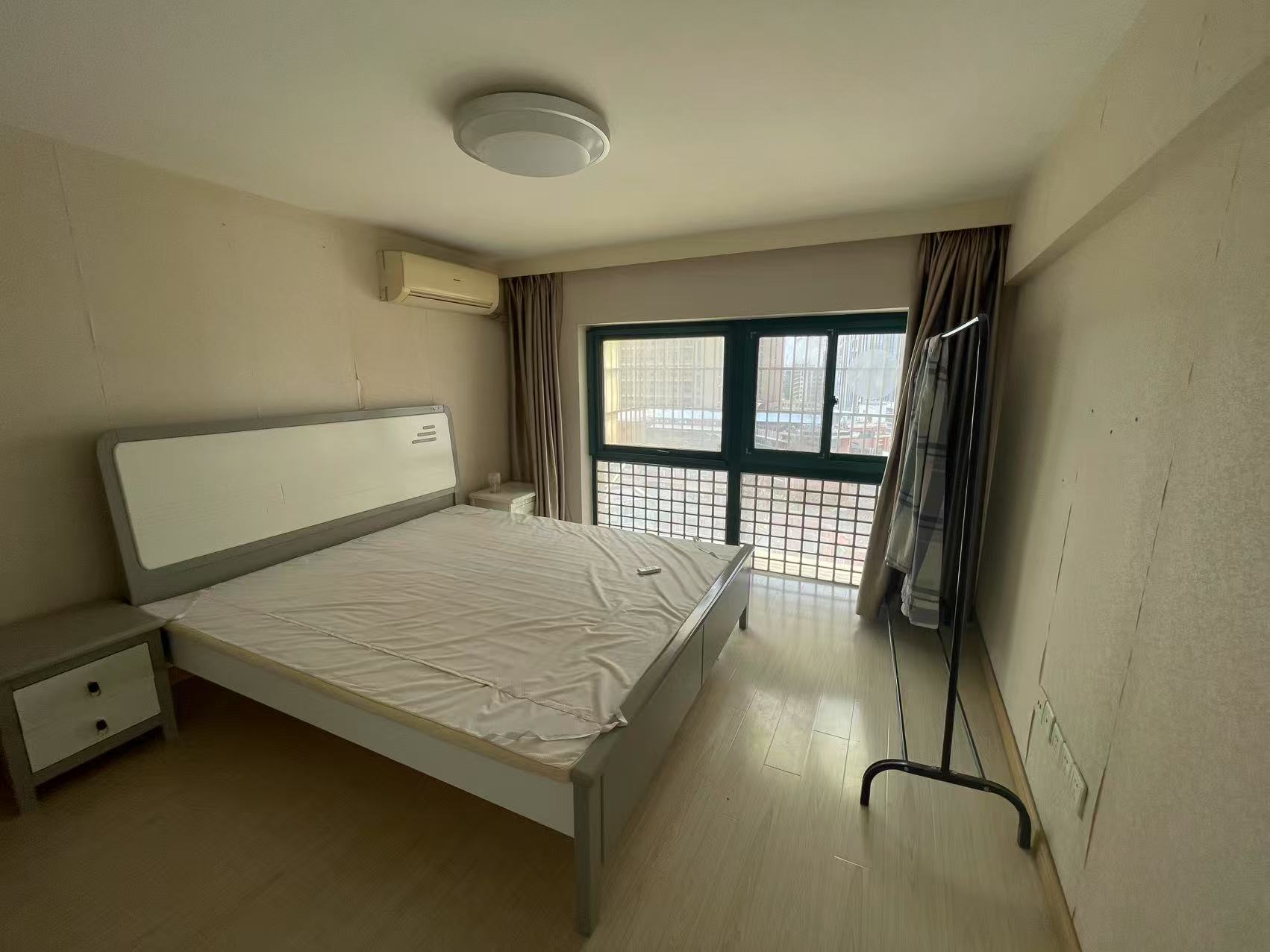 奥特莱斯 2室1厅1卫 110m²