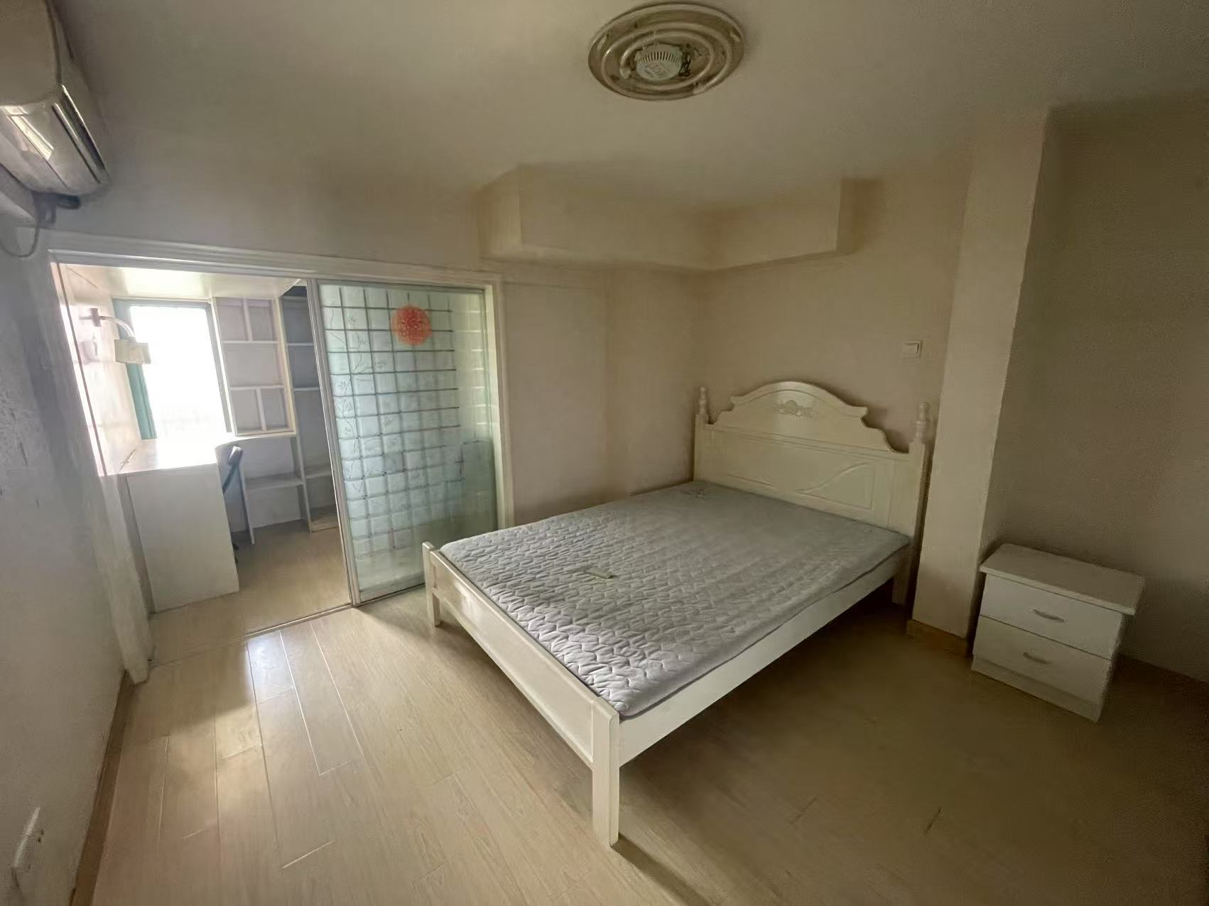 奥特莱斯 2室1厅1卫 110m&sup2;