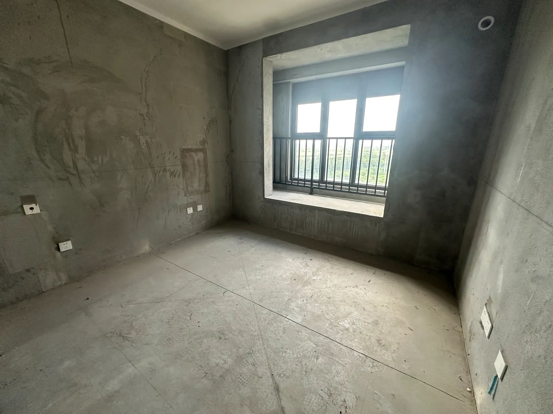 观澜台 3室2厅2卫 121m&sup2;