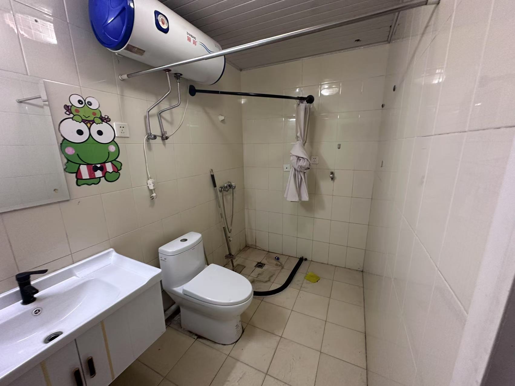 王府大厦 1室1厅1卫 61m&sup2;