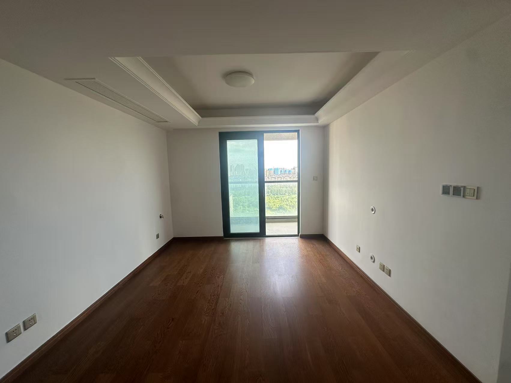 雍华府 3室2厅2卫 98.64m²