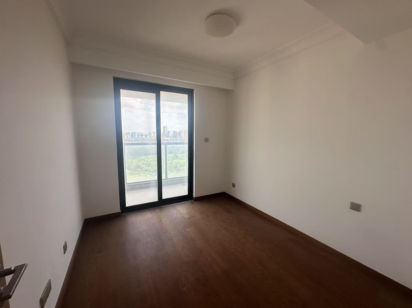 雍华府 3室2厅2卫 98.64m&sup2;