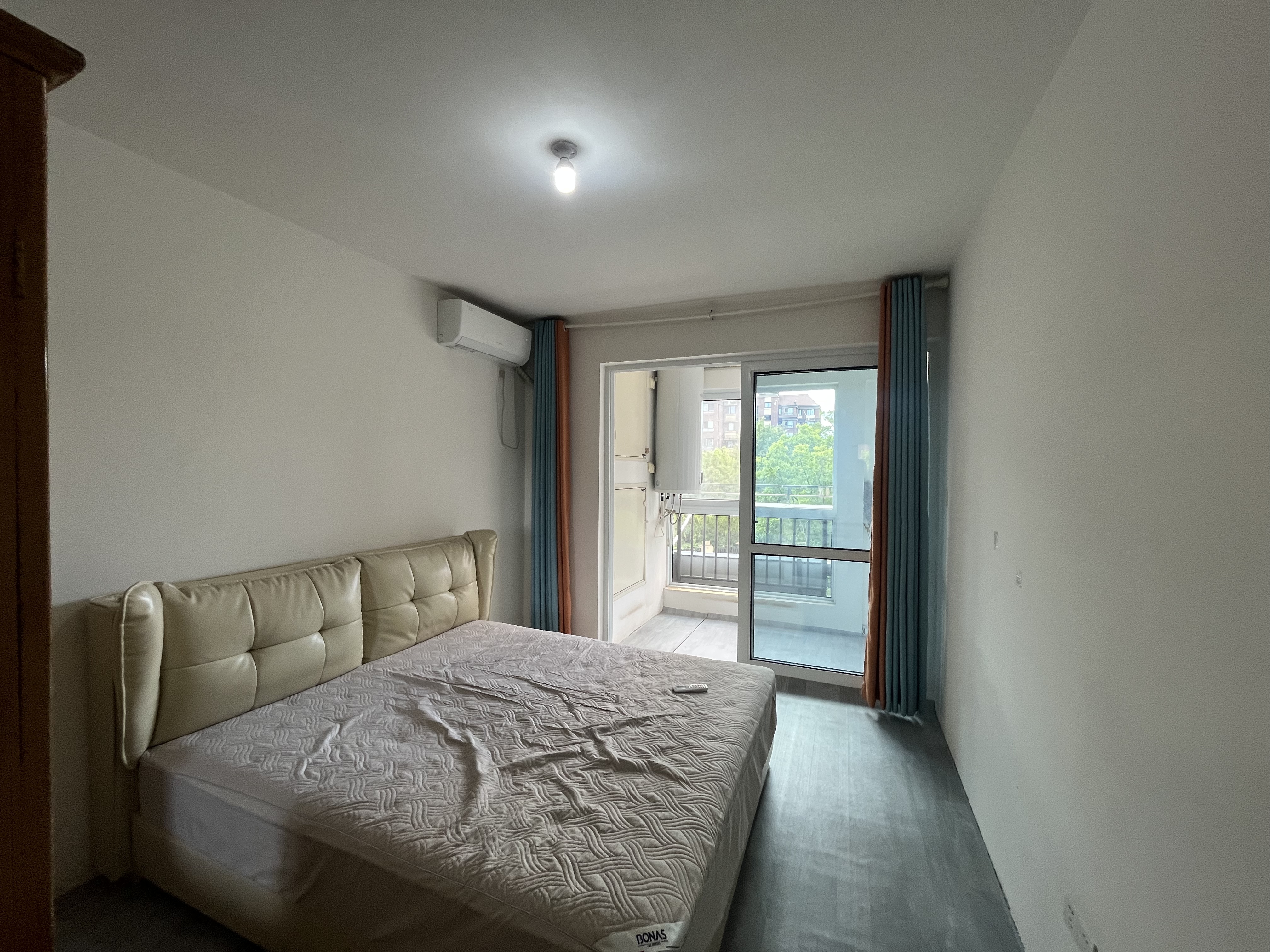 江畔花苑 3室2厅1卫 105.74m&sup2;