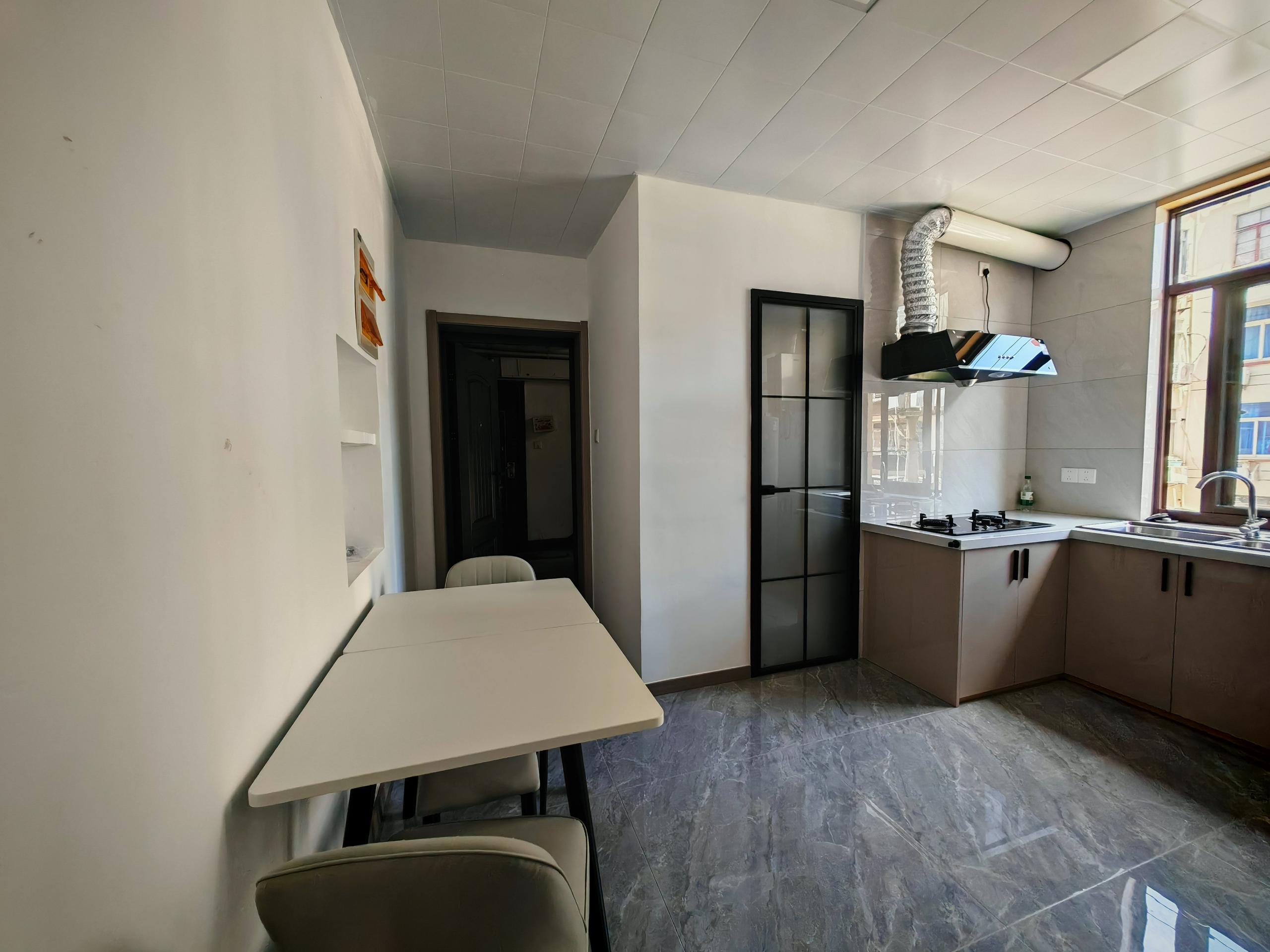 新桥新村 2室1厅1卫 56m²