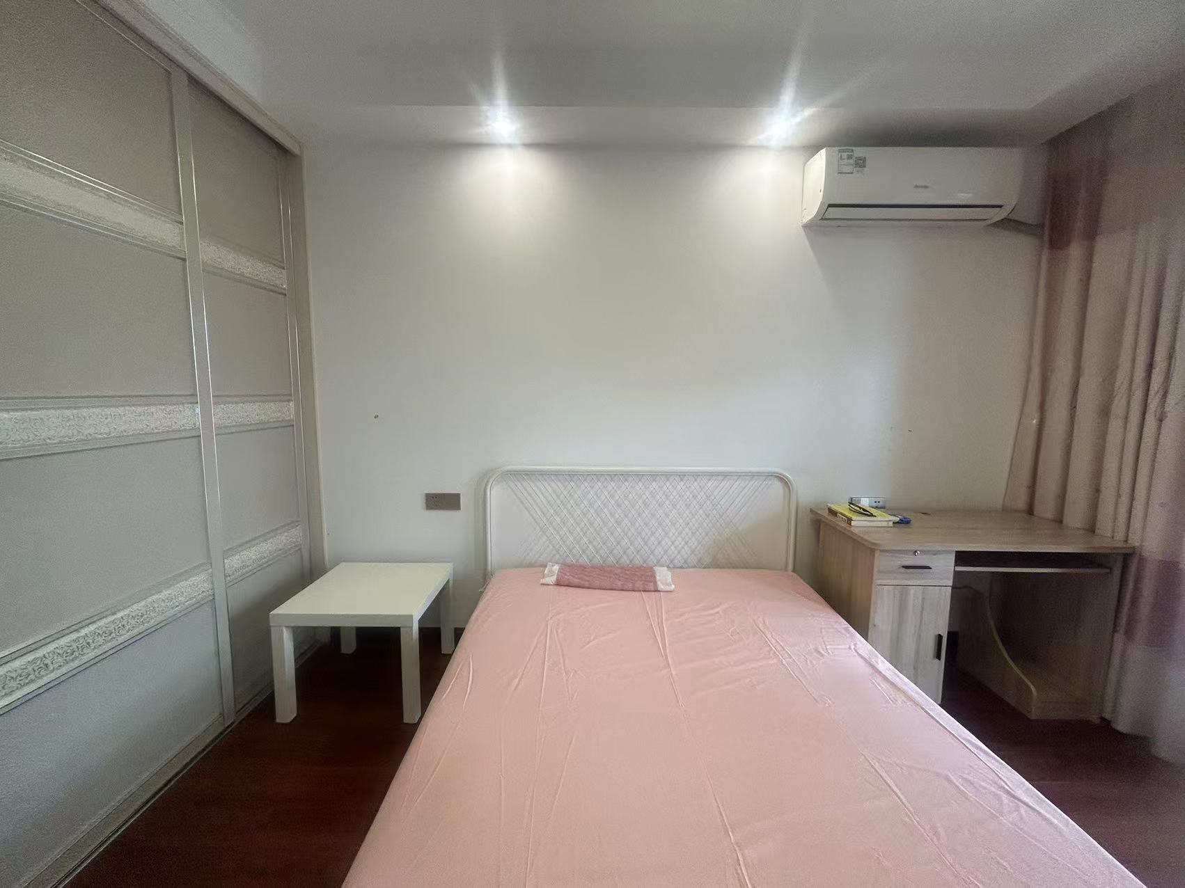 外滩花苑 3室1厅1卫 115m&sup2;