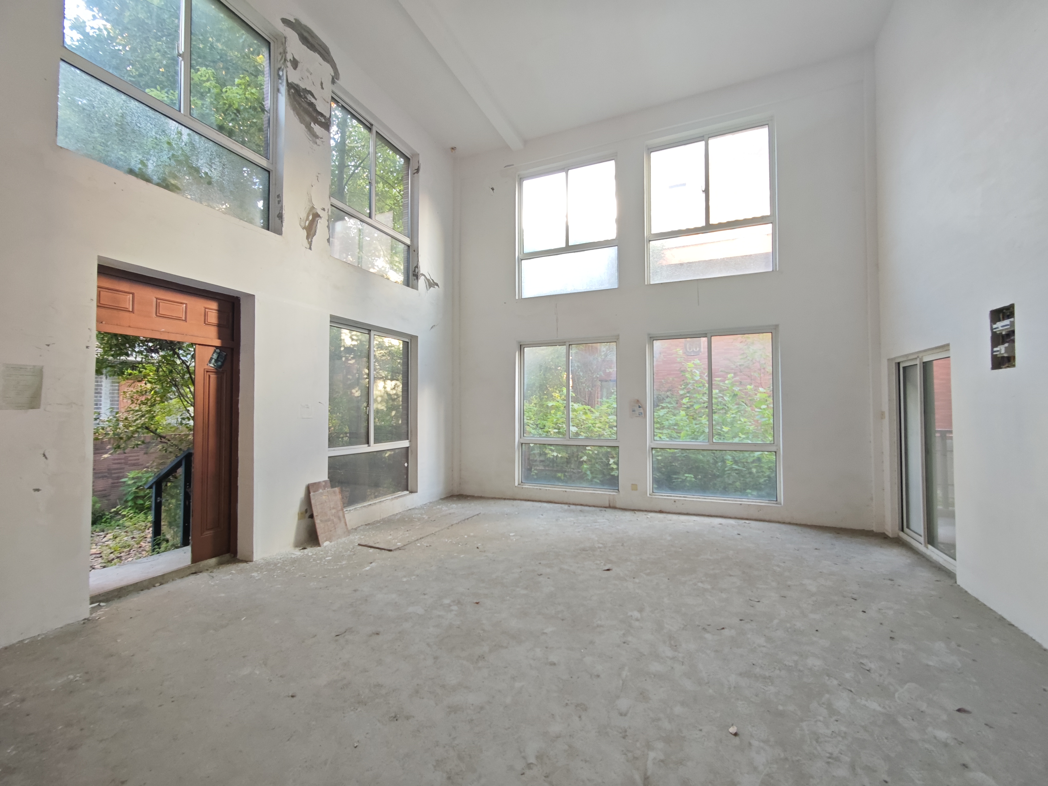第九园 5室3厅3卫 675.48m²