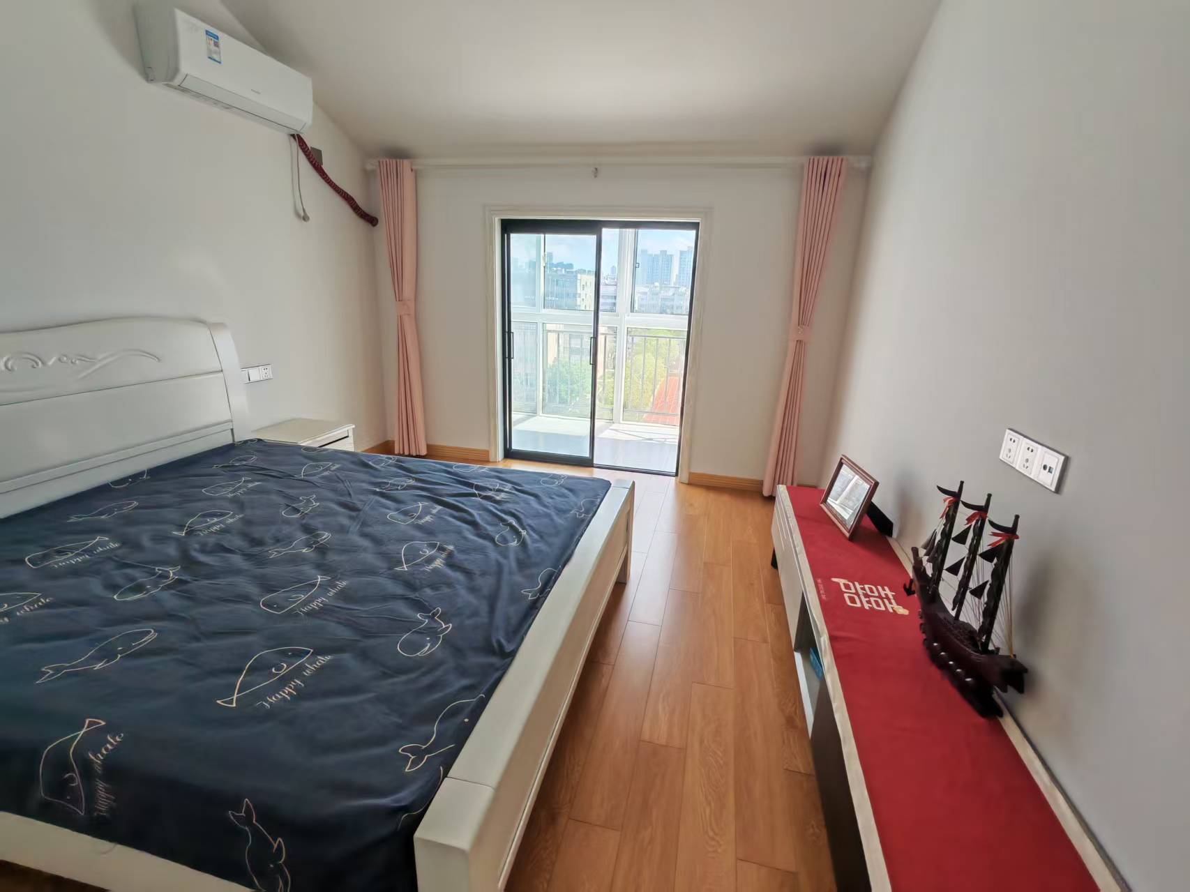 方大花苑 5室3厅2卫 111.48m&sup2;