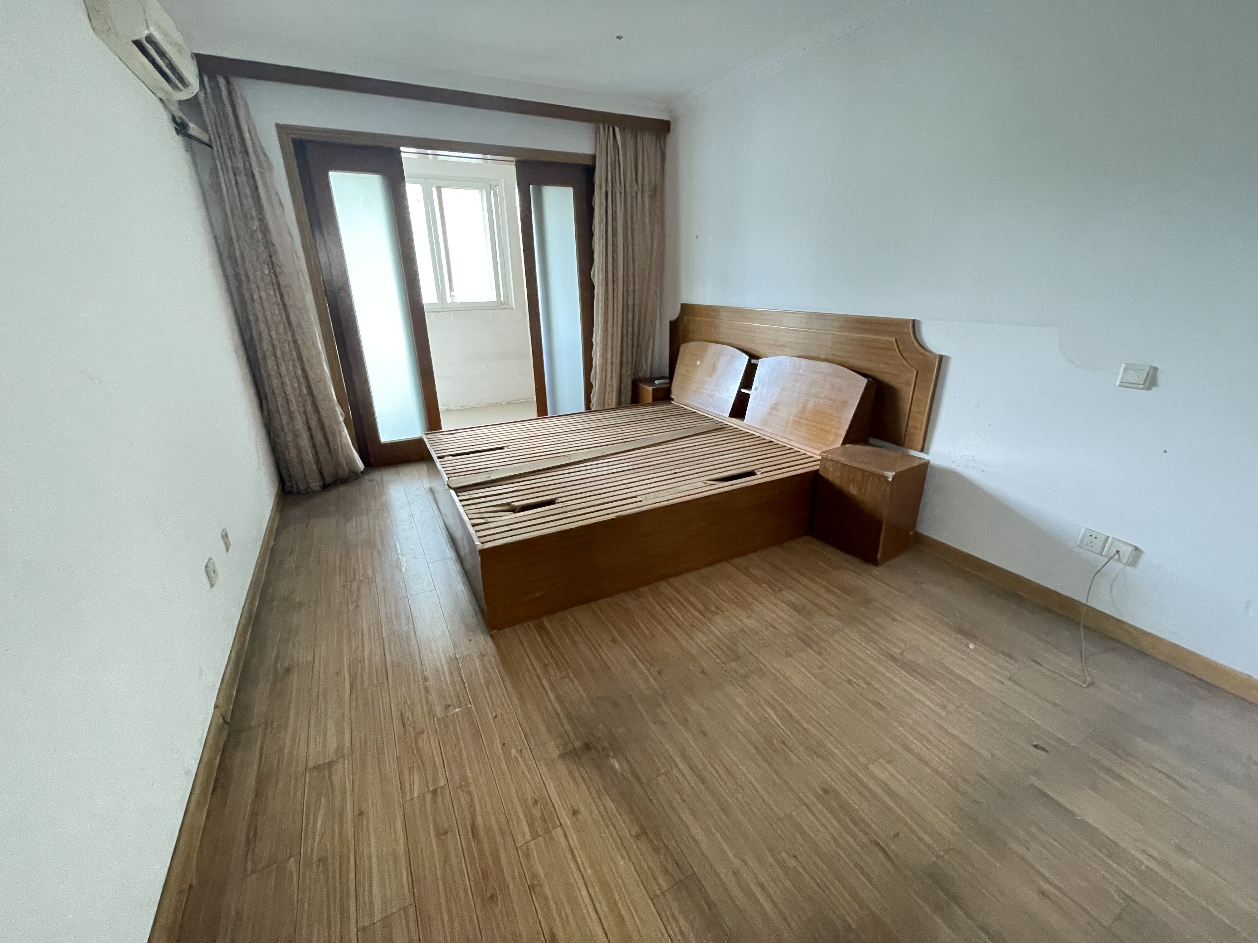 滨江花园 2室1厅1卫 91m&sup2;