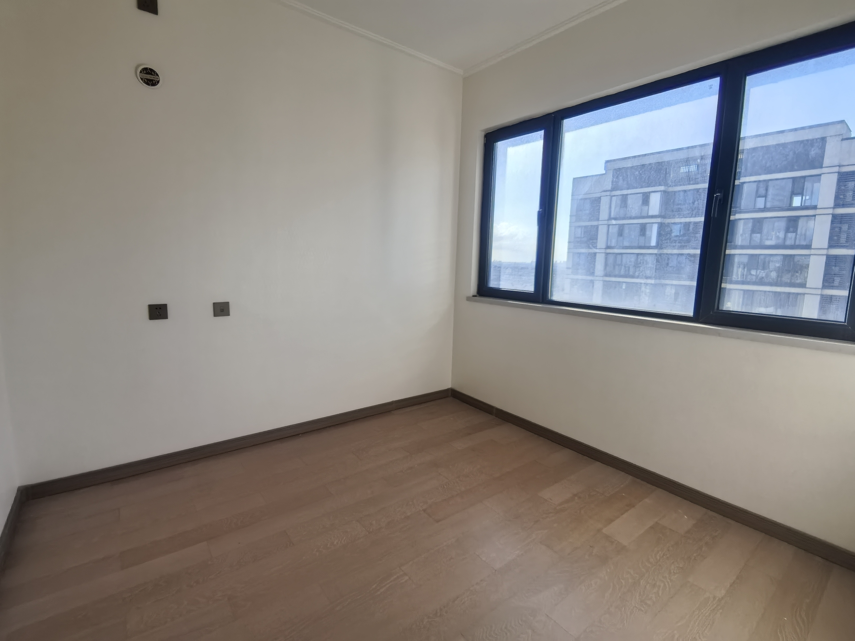 万科翡翠东第 3室2厅1卫 118m&sup2;