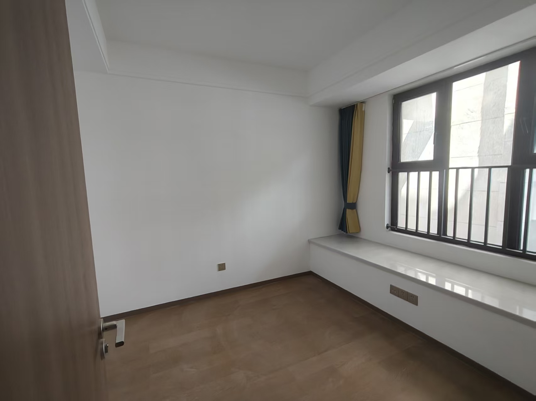 华禧铭苑 3室2厅1卫 98m&sup2;
