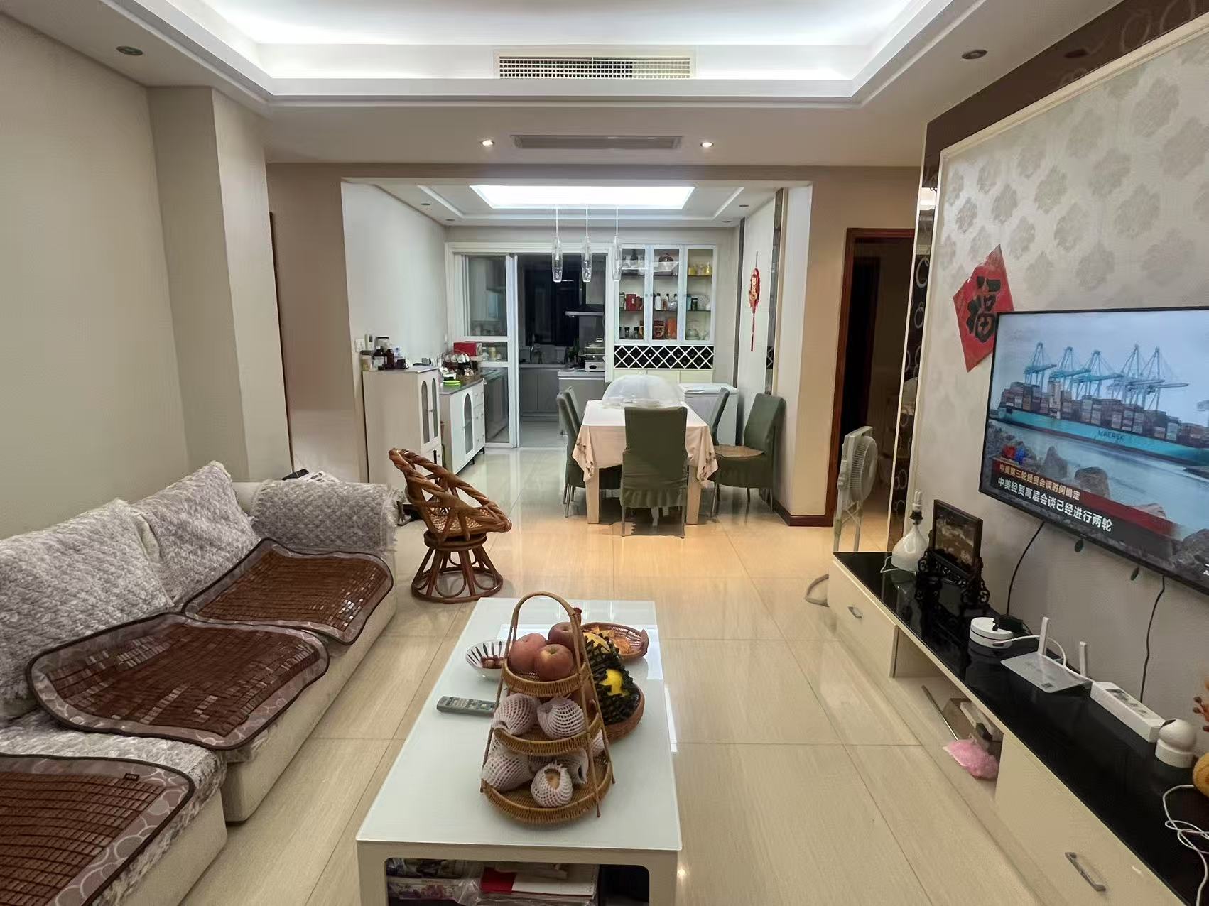 万濠华府 3室2厅2卫 143m&sup2;