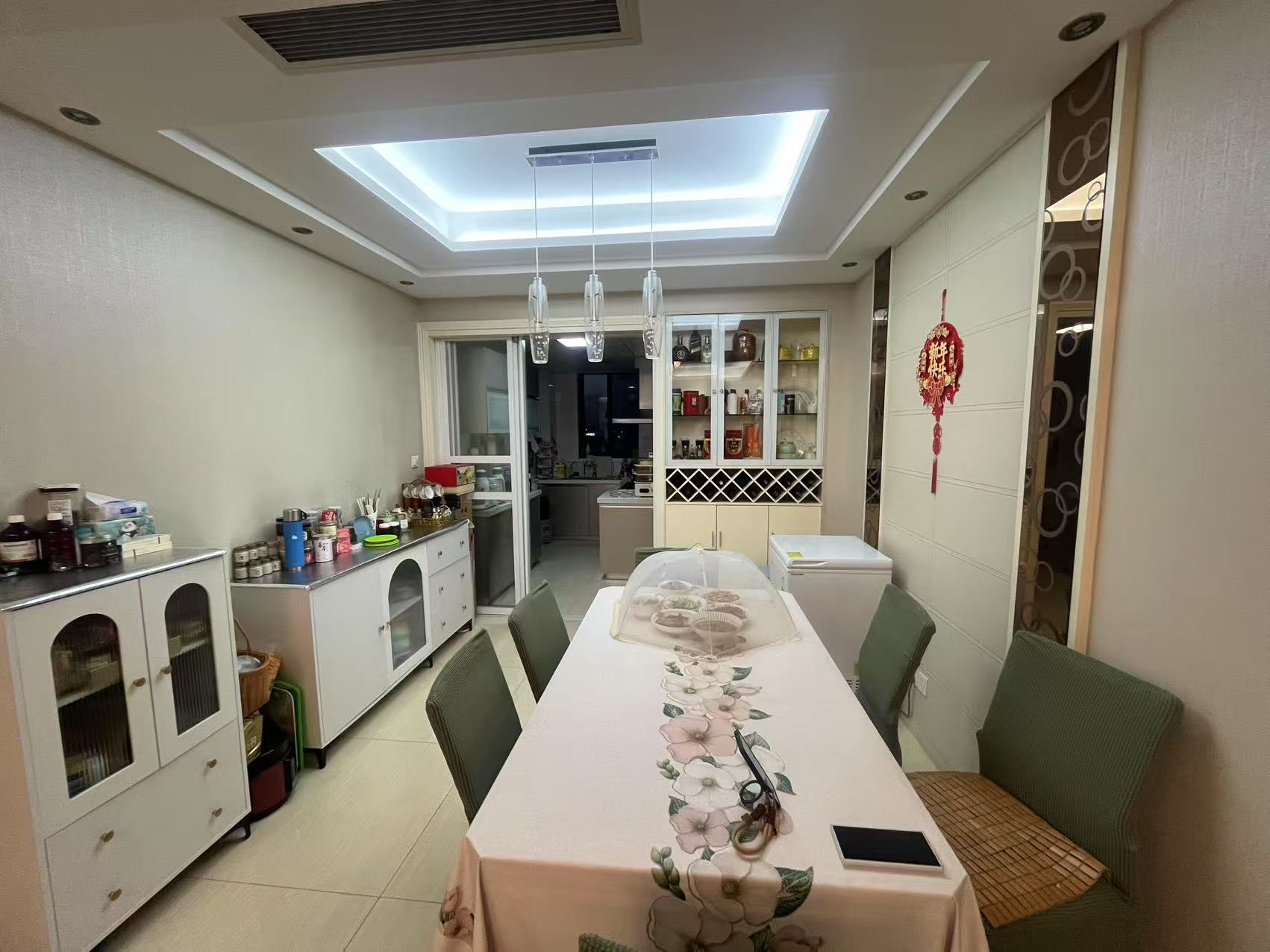 万濠华府 3室2厅2卫 143m&sup2;