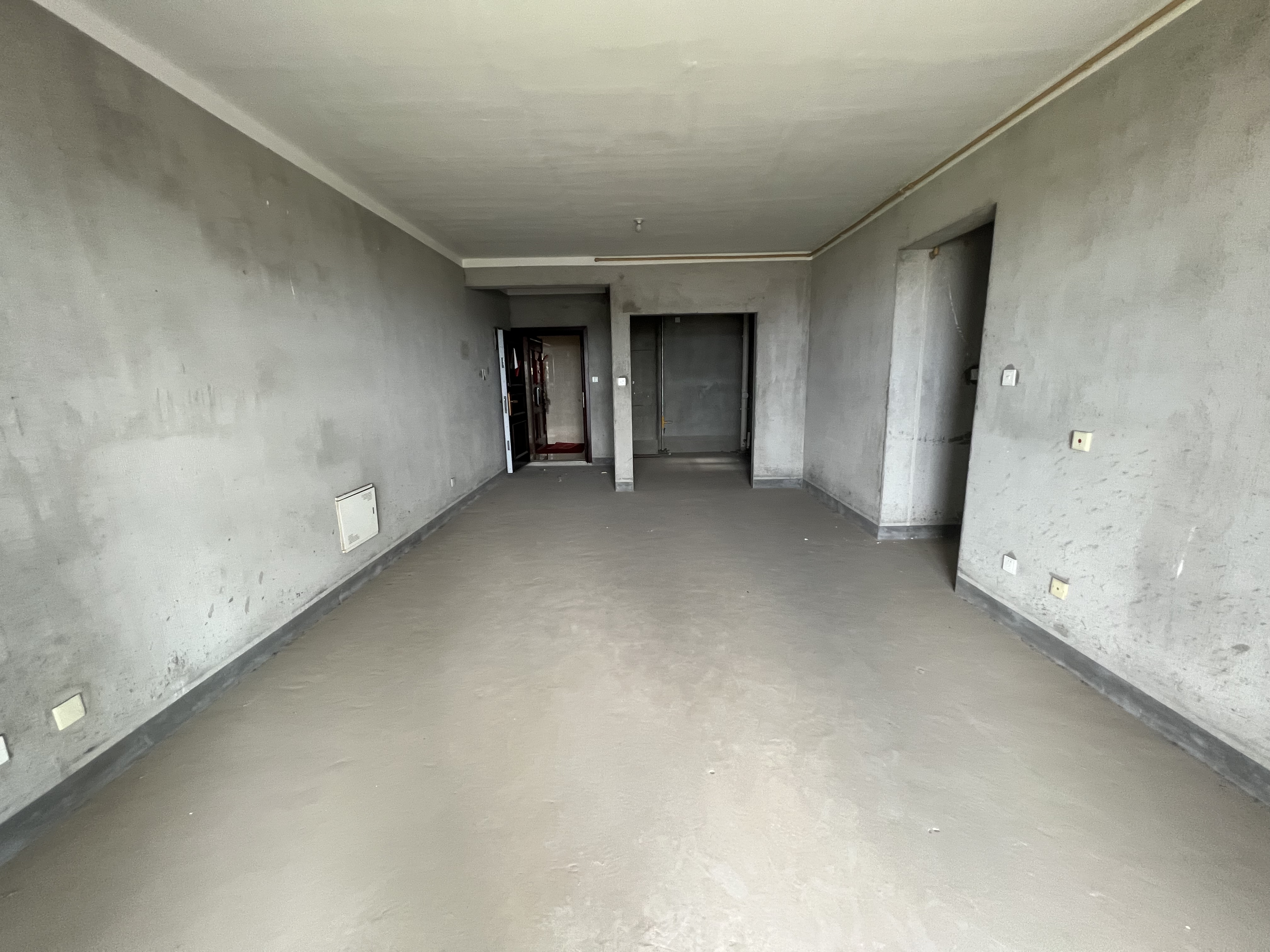 华强城 3室2厅2卫 123m²