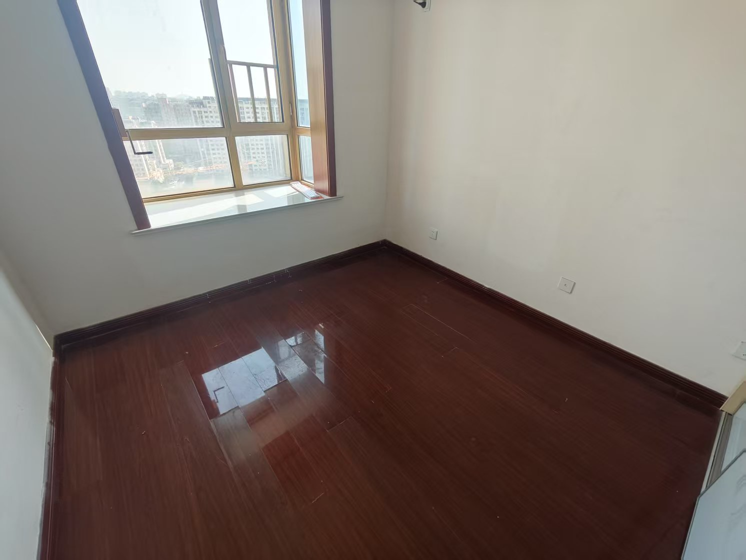 尚海湾 2室1厅1卫 87m&sup2;