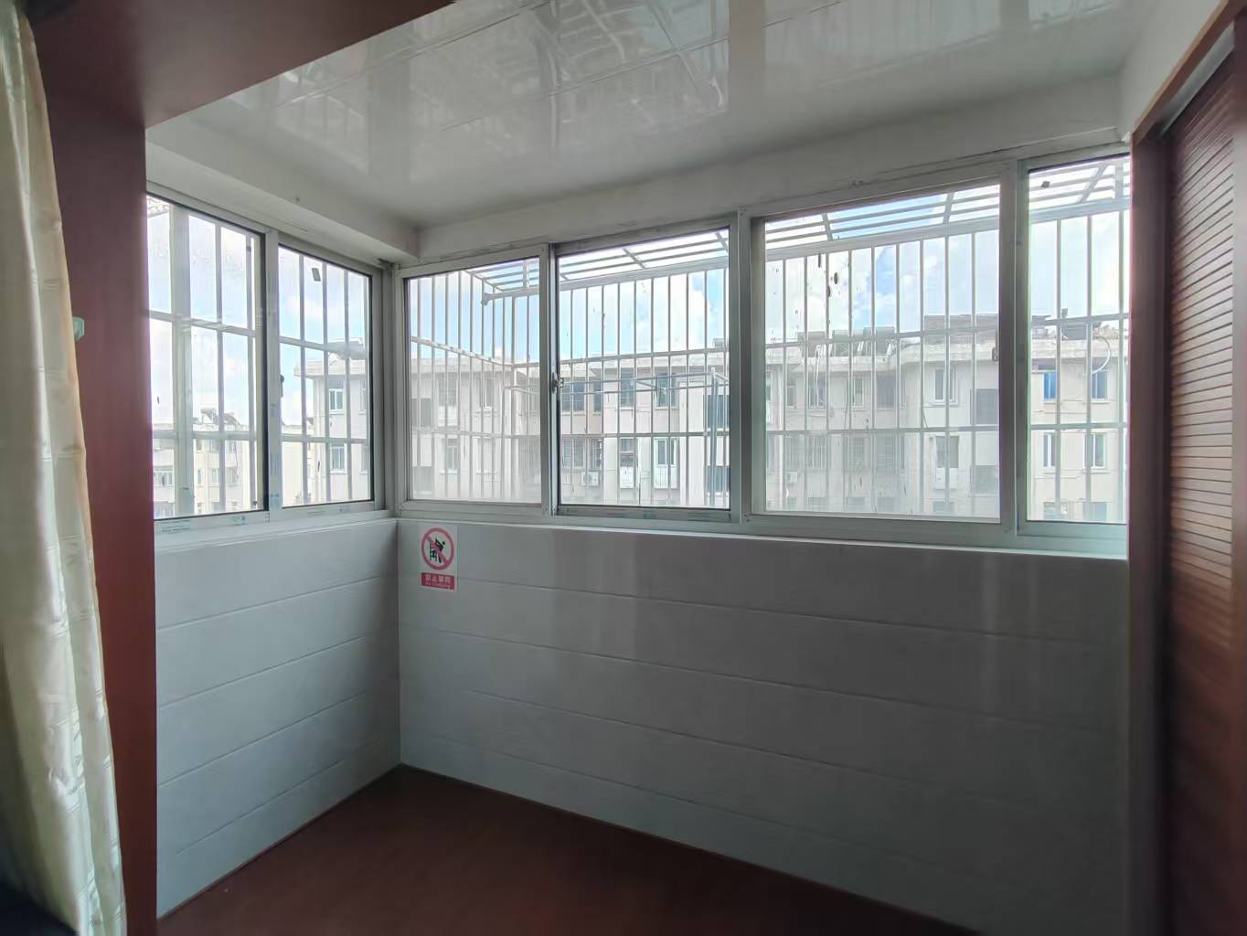 花园角 5室1厅1卫 110m&sup2;