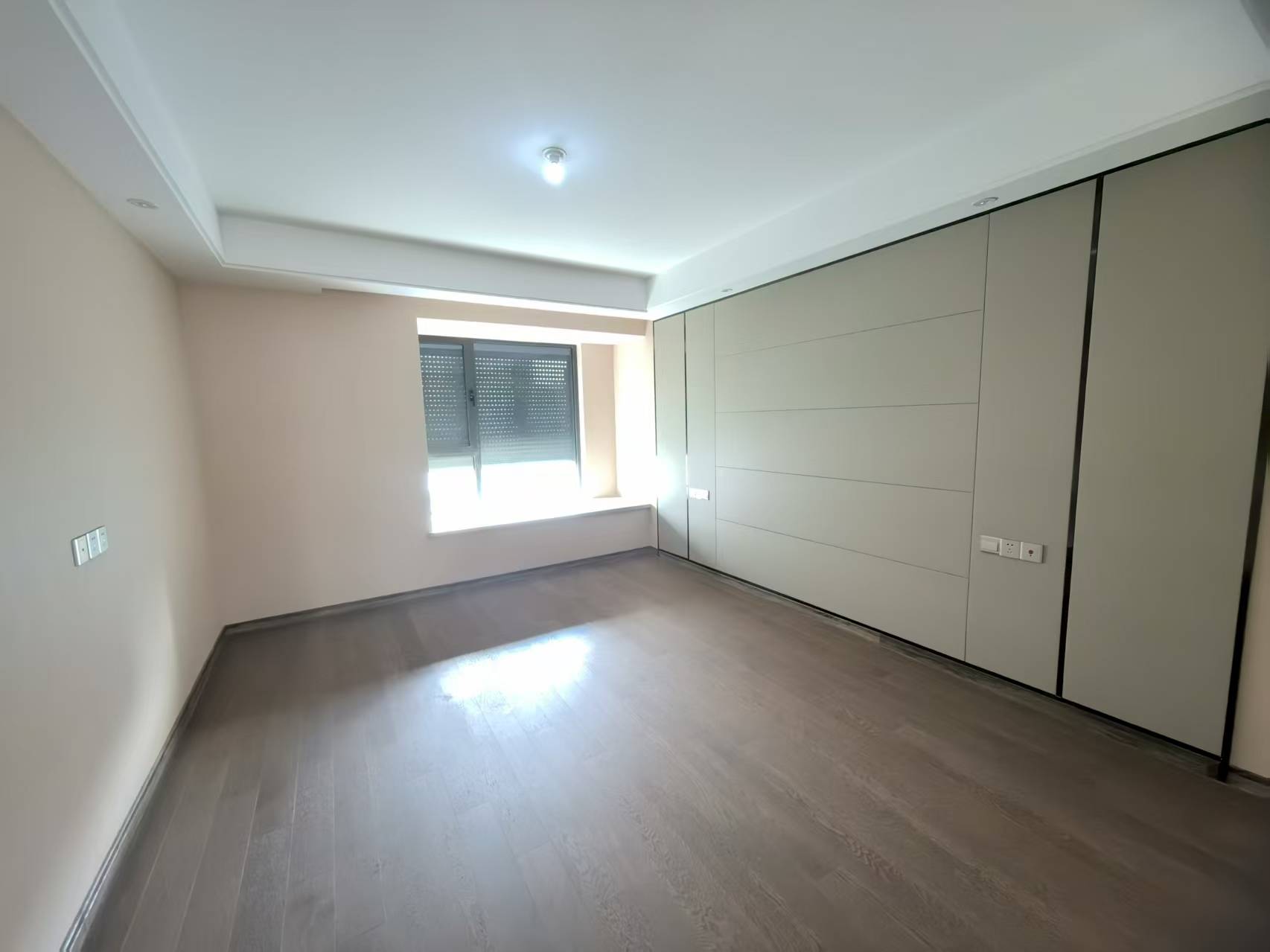 远创樾府 3室2厅2卫 121.68m&sup2;