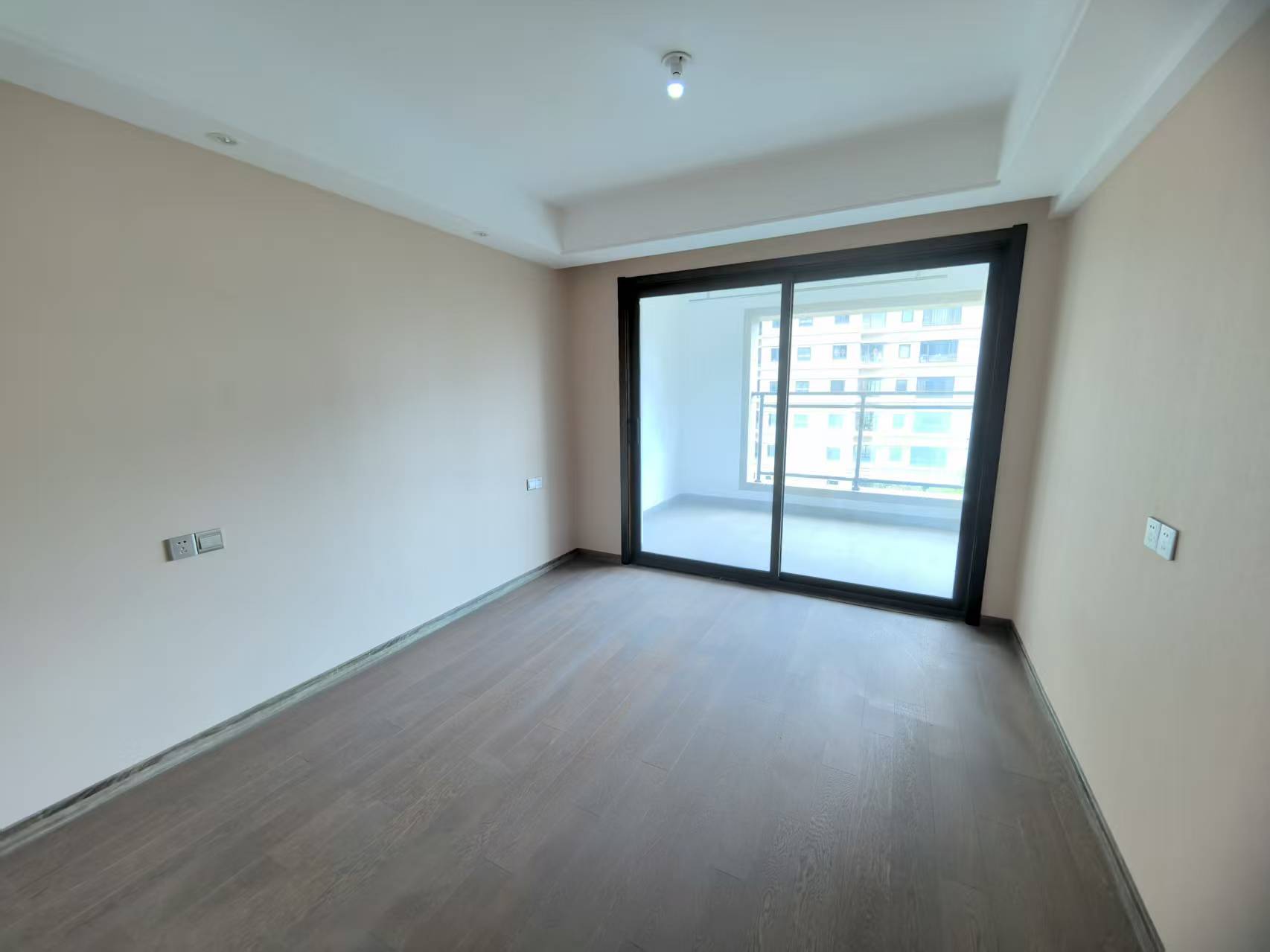 远创樾府 3室2厅2卫 121.68m&sup2;