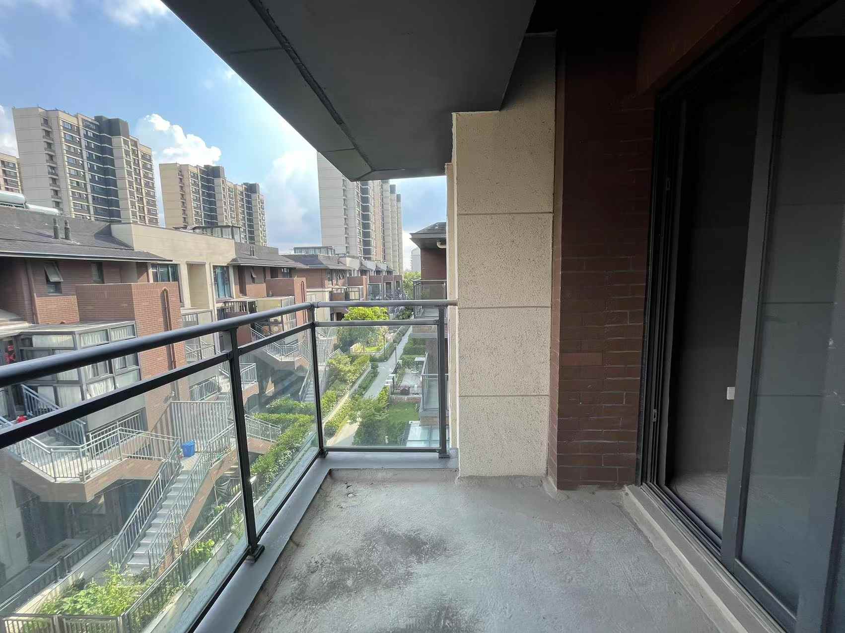 万科翡翠东第 4室2厅3卫 143.00m&sup2;