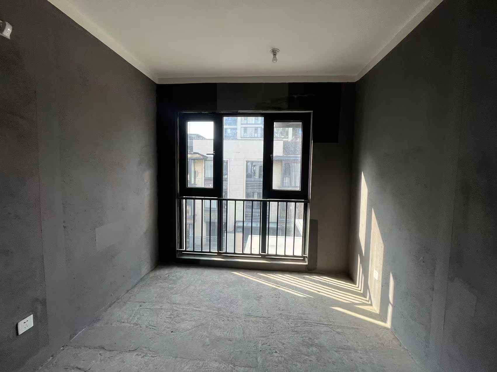 万科翡翠东第 4室2厅3卫 143.00m&sup2;