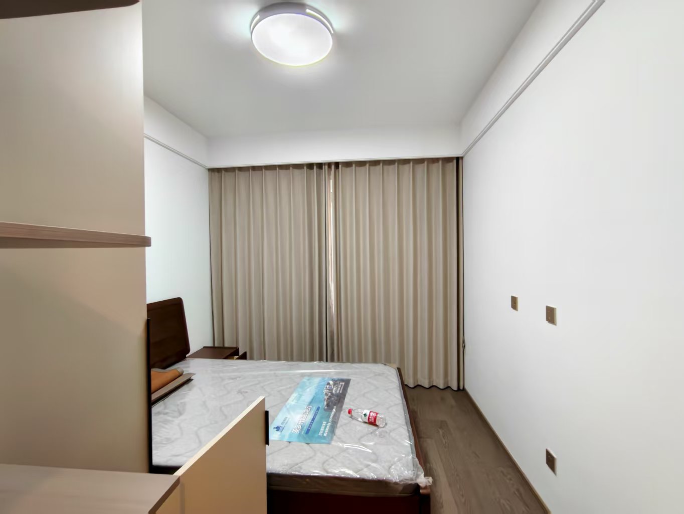 珑府 4室2厅2卫 143m&sup2;
