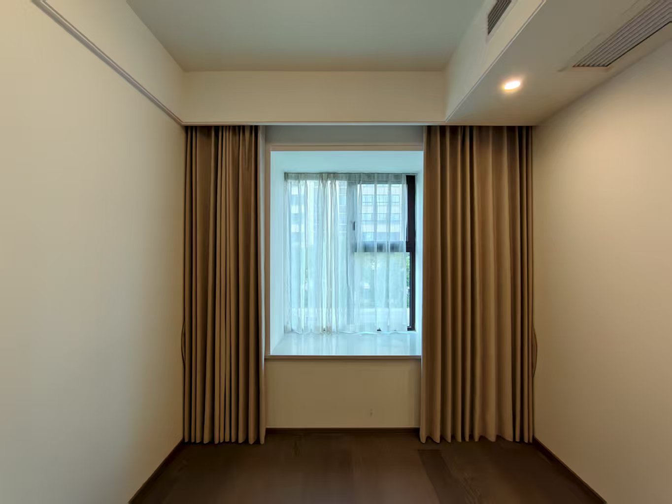 珑府 4室2厅2卫 143m&sup2;