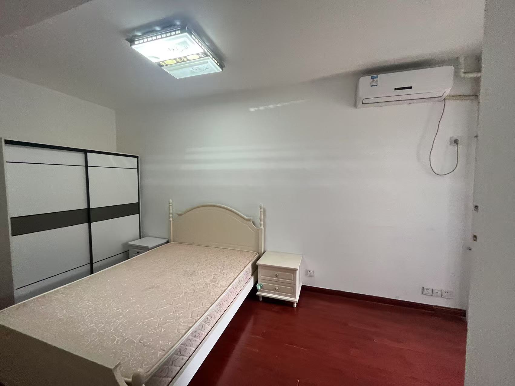 万和华府 2室2厅1卫 105m&sup2;