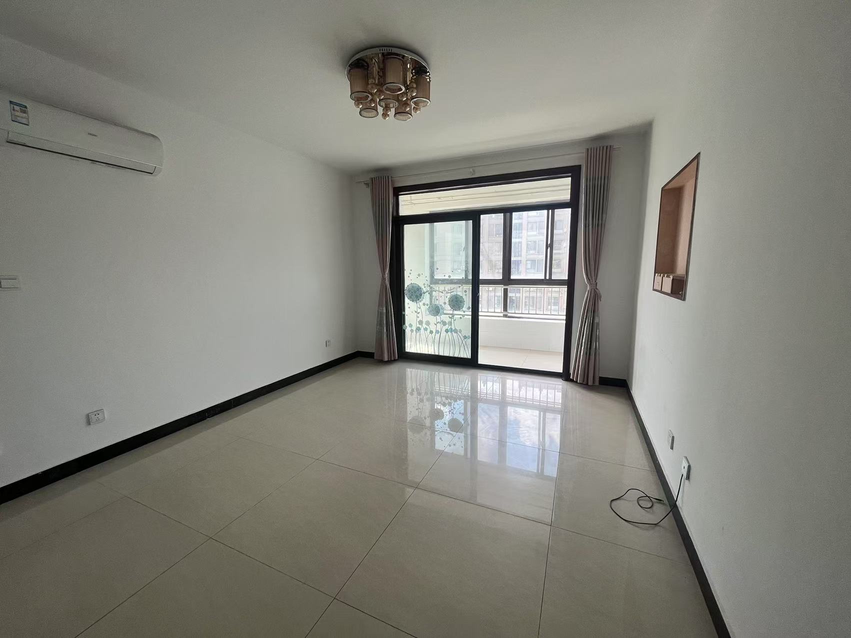 万和华府 2室2厅1卫 105m²