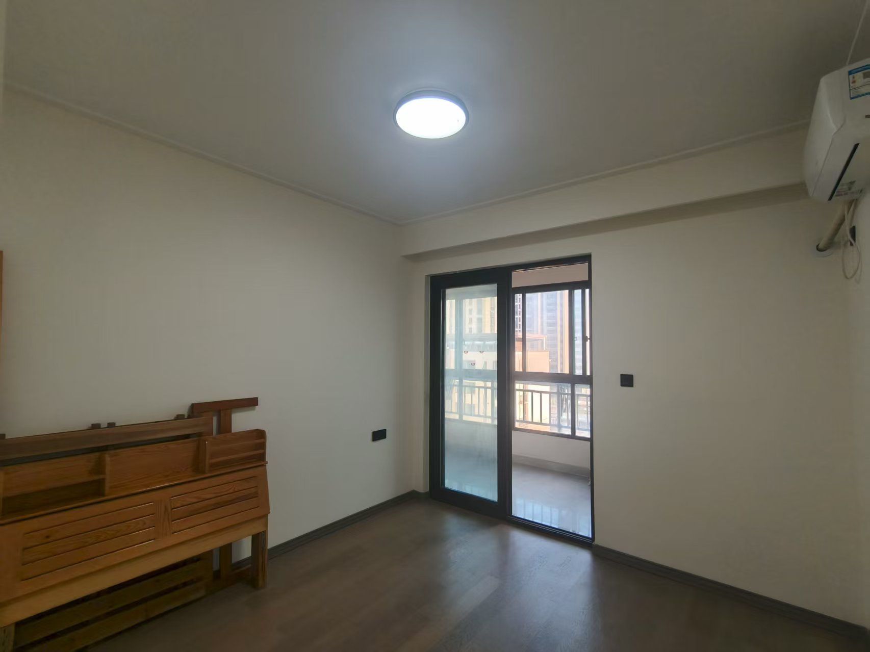 湖山源著 3室2厅2卫 125m&sup2;