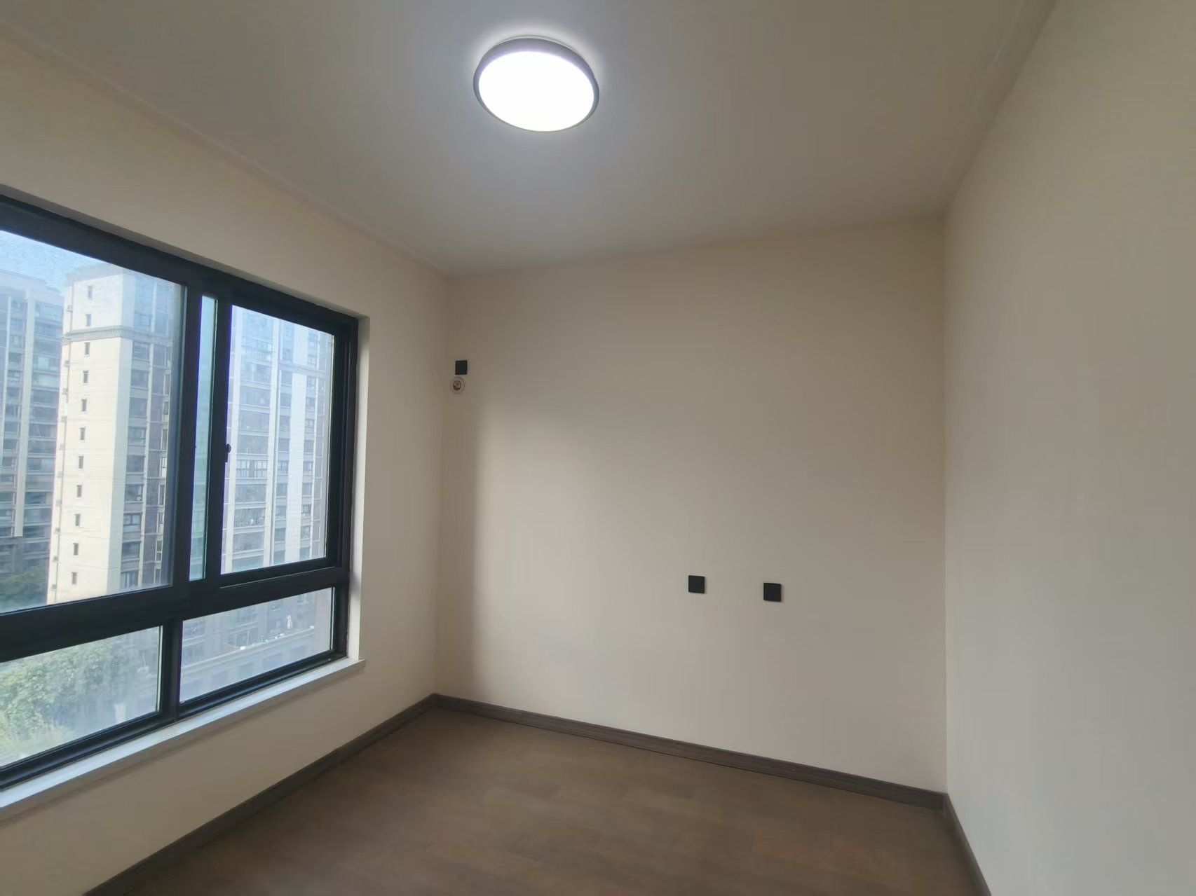 湖山源著 3室2厅2卫 125m&sup2;