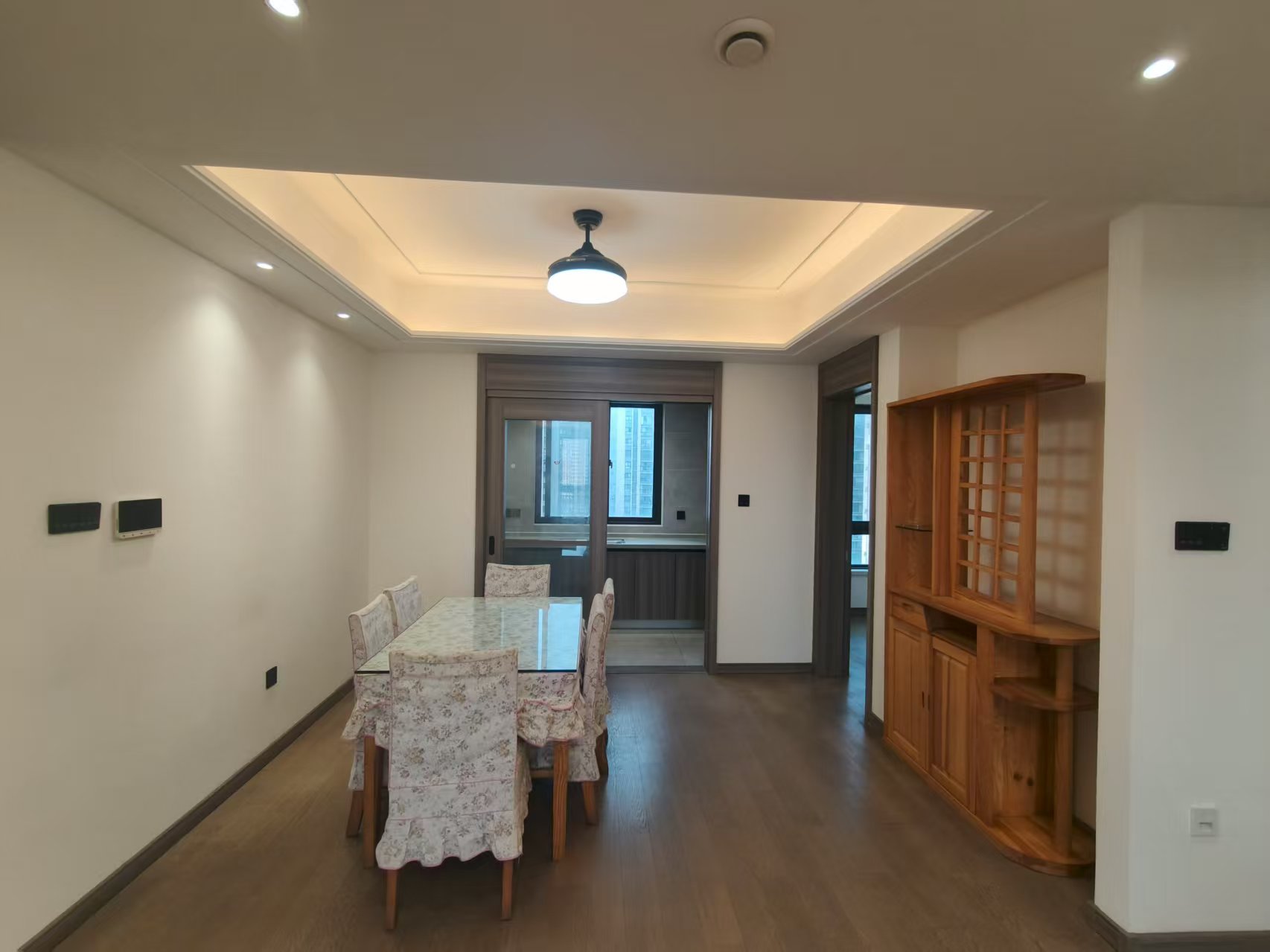 湖山源著 3室2厅2卫 125m&sup2;