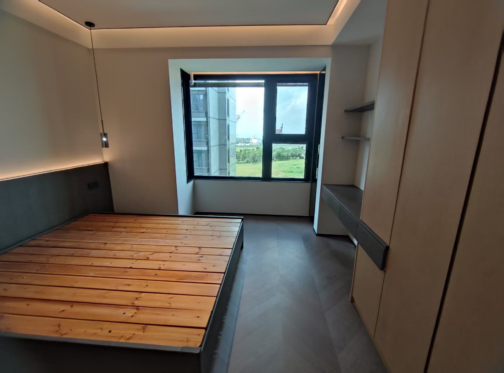 滨江玺 3室2厅2卫 145.00m&sup2;