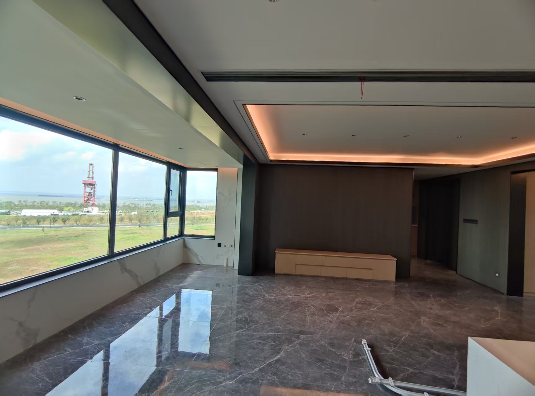滨江玺 3室2厅2卫 145.00m²