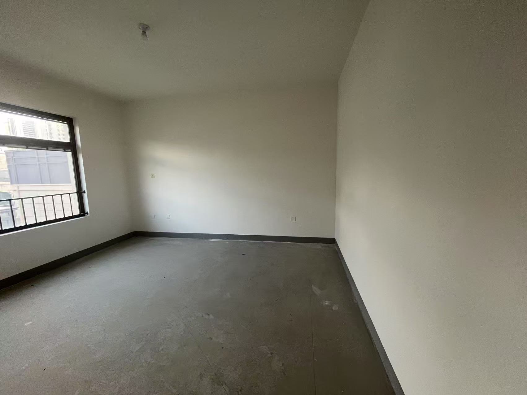 招商新城雍景湾 3室2厅3卫 168m&sup2;