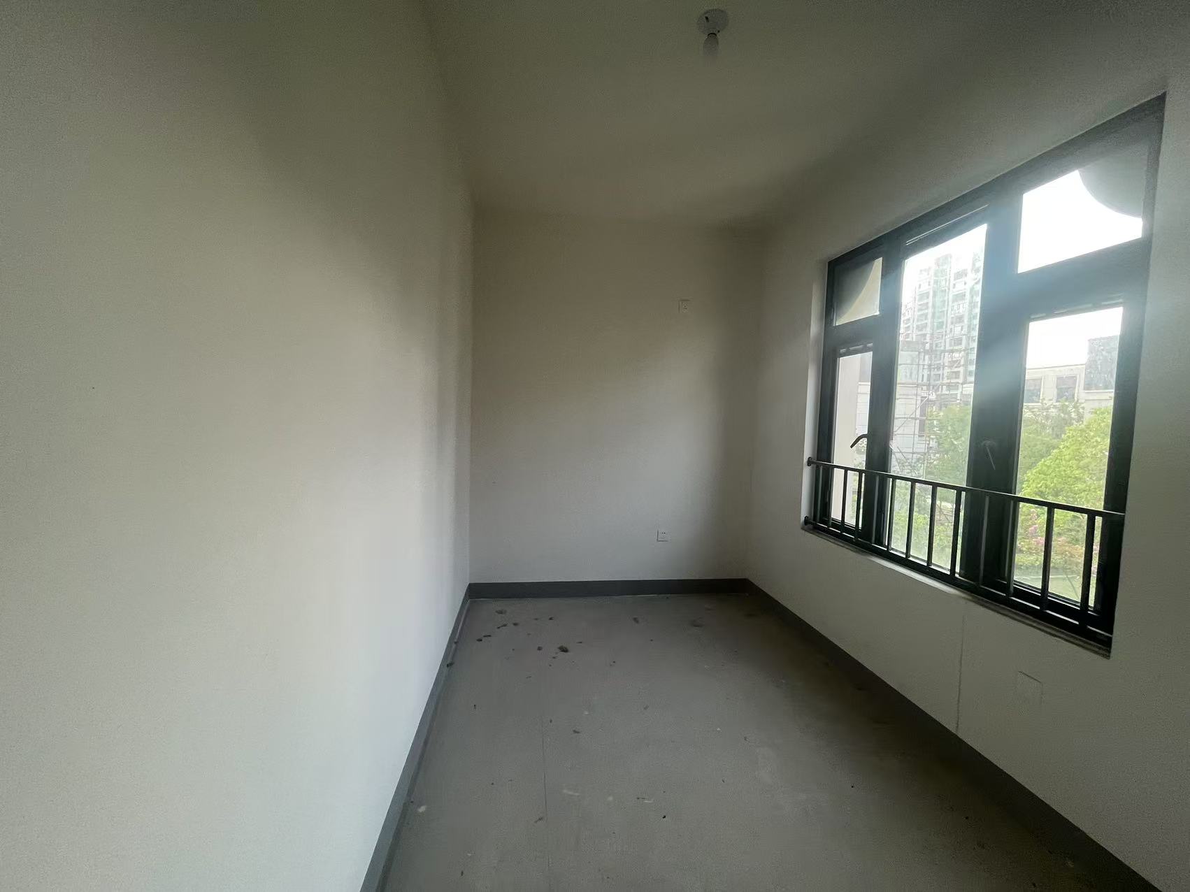 招商新城雍景湾 3室2厅3卫 168m&sup2;